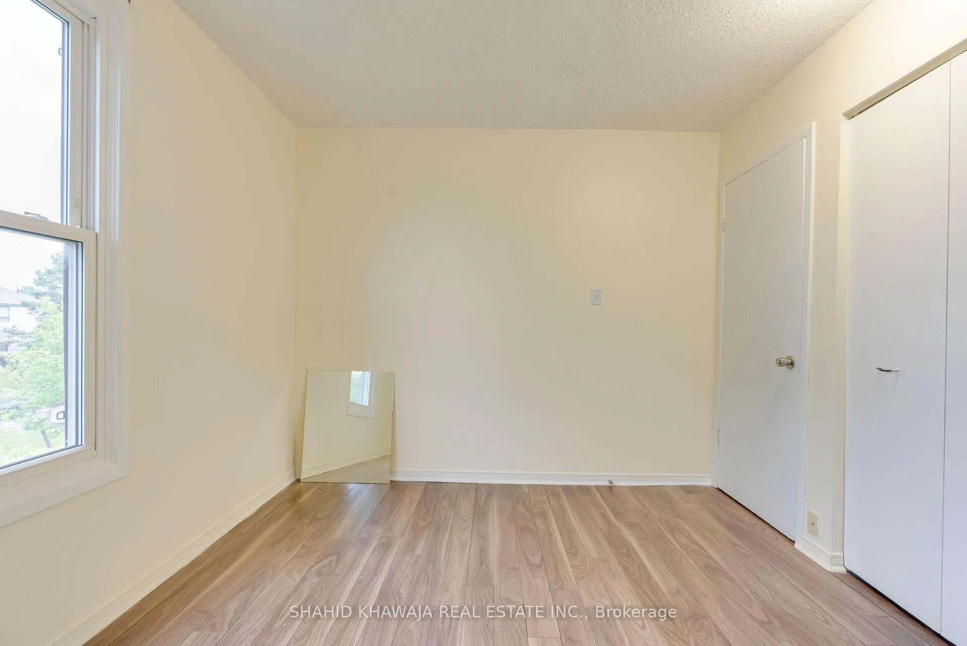 Photo 34 of 143 Janefield Avenue, Guelph, Dovercliffe Park/Old University — HOMEH