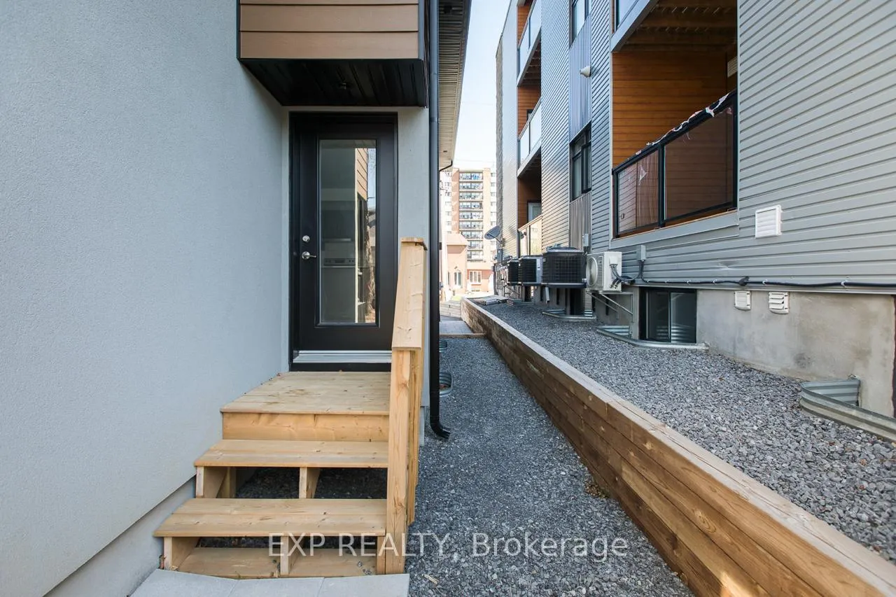 Photo 12 of 546 Guy Street, Ottawa, Castle Heights — HOMEH