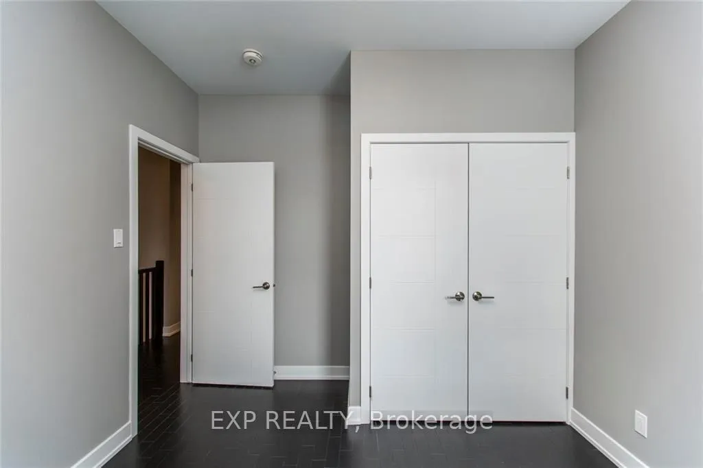 Photo 13 of 546 Guy Street, Ottawa, Castle Heights — HOMEH