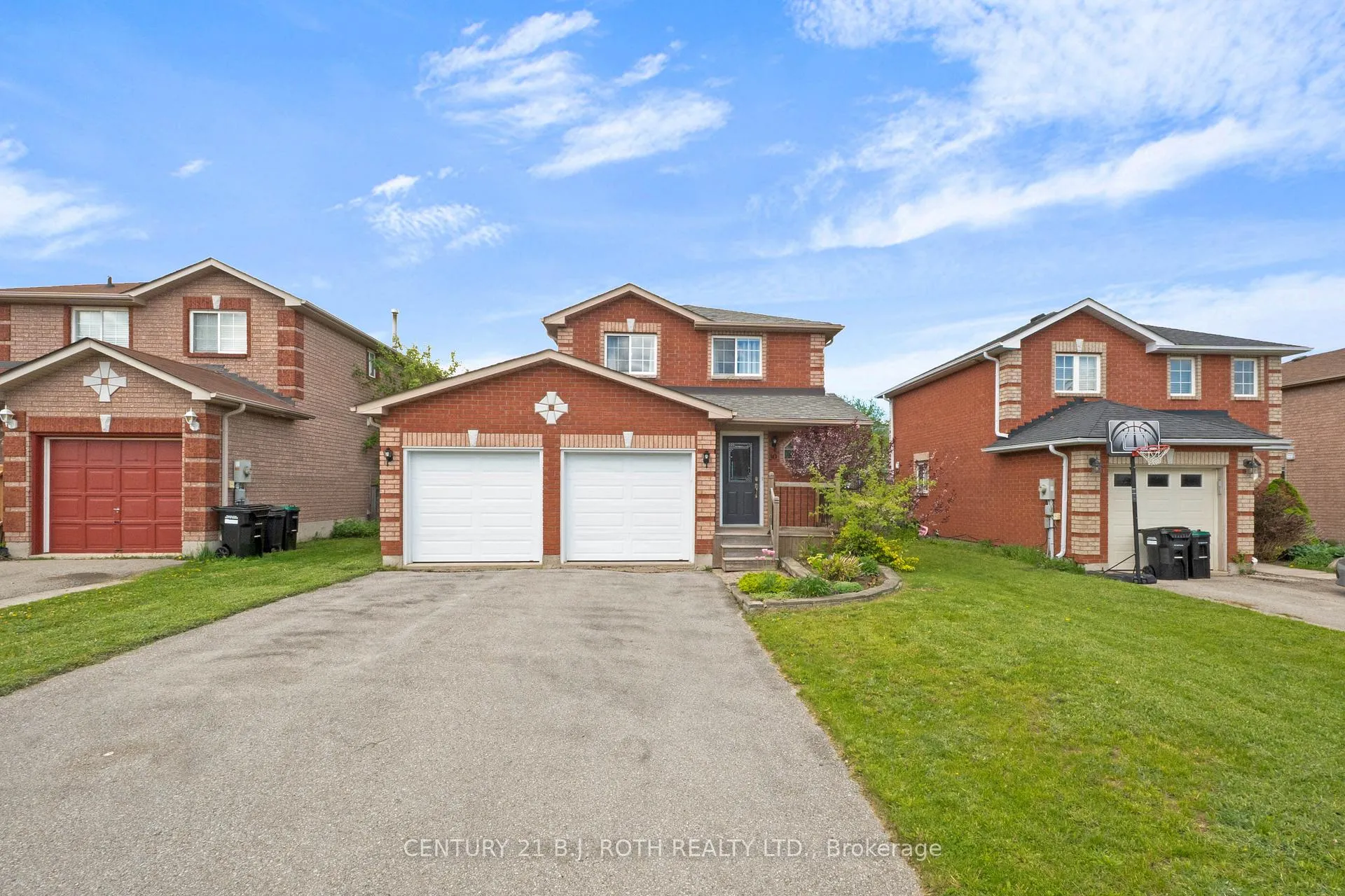 Photo 1 of 30 Ginger Drive, Barrie, Holly — HOMEH