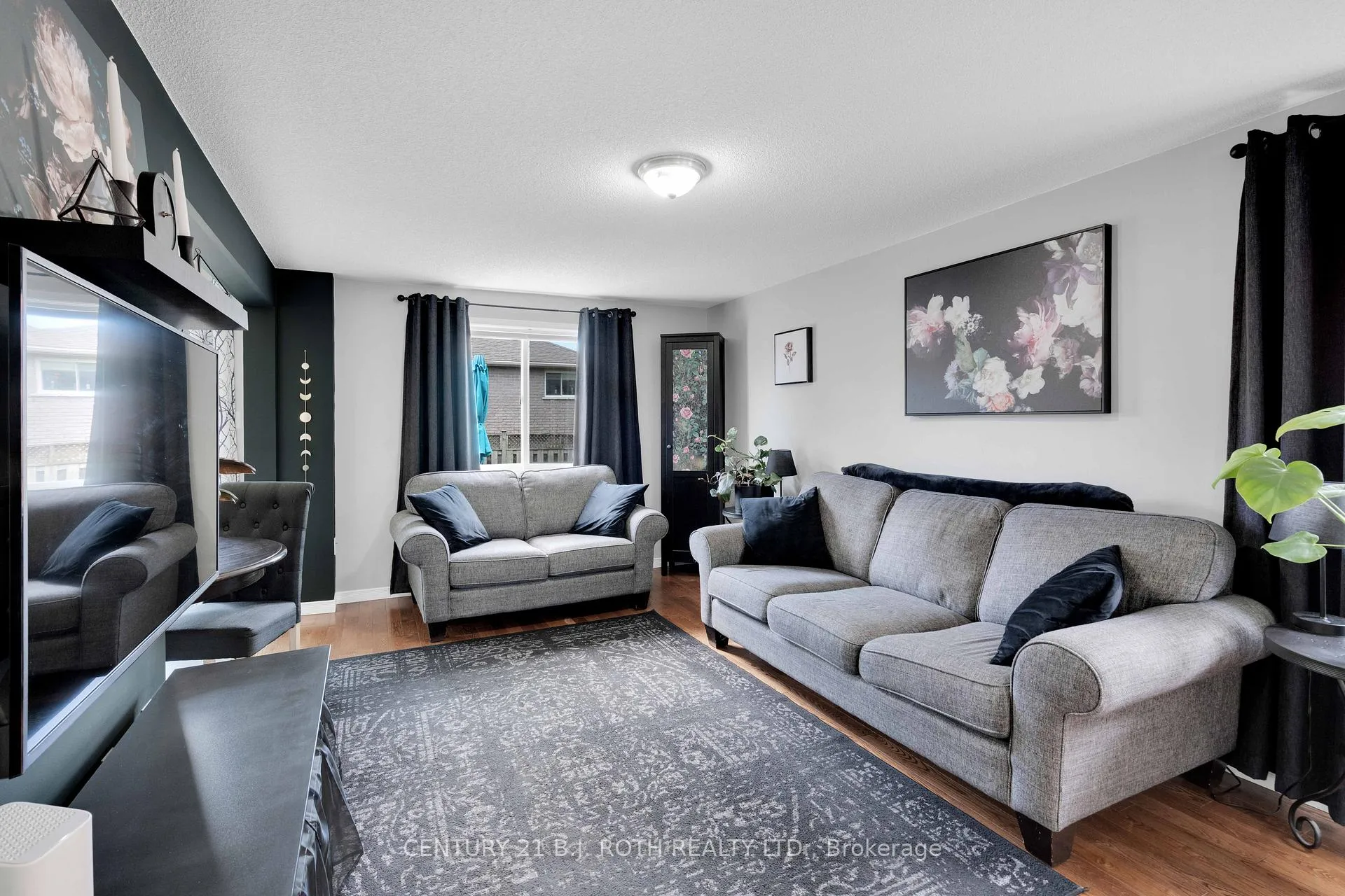Photo 8 of 30 Ginger Drive, Barrie, Holly — HOMEH