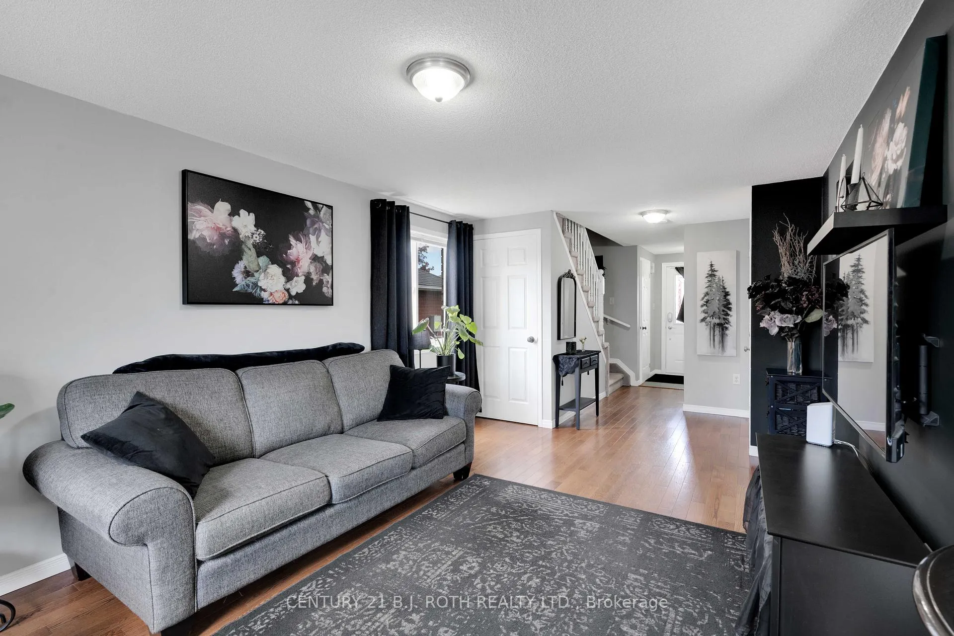 Photo 9 of 30 Ginger Drive, Barrie, Holly — HOMEH