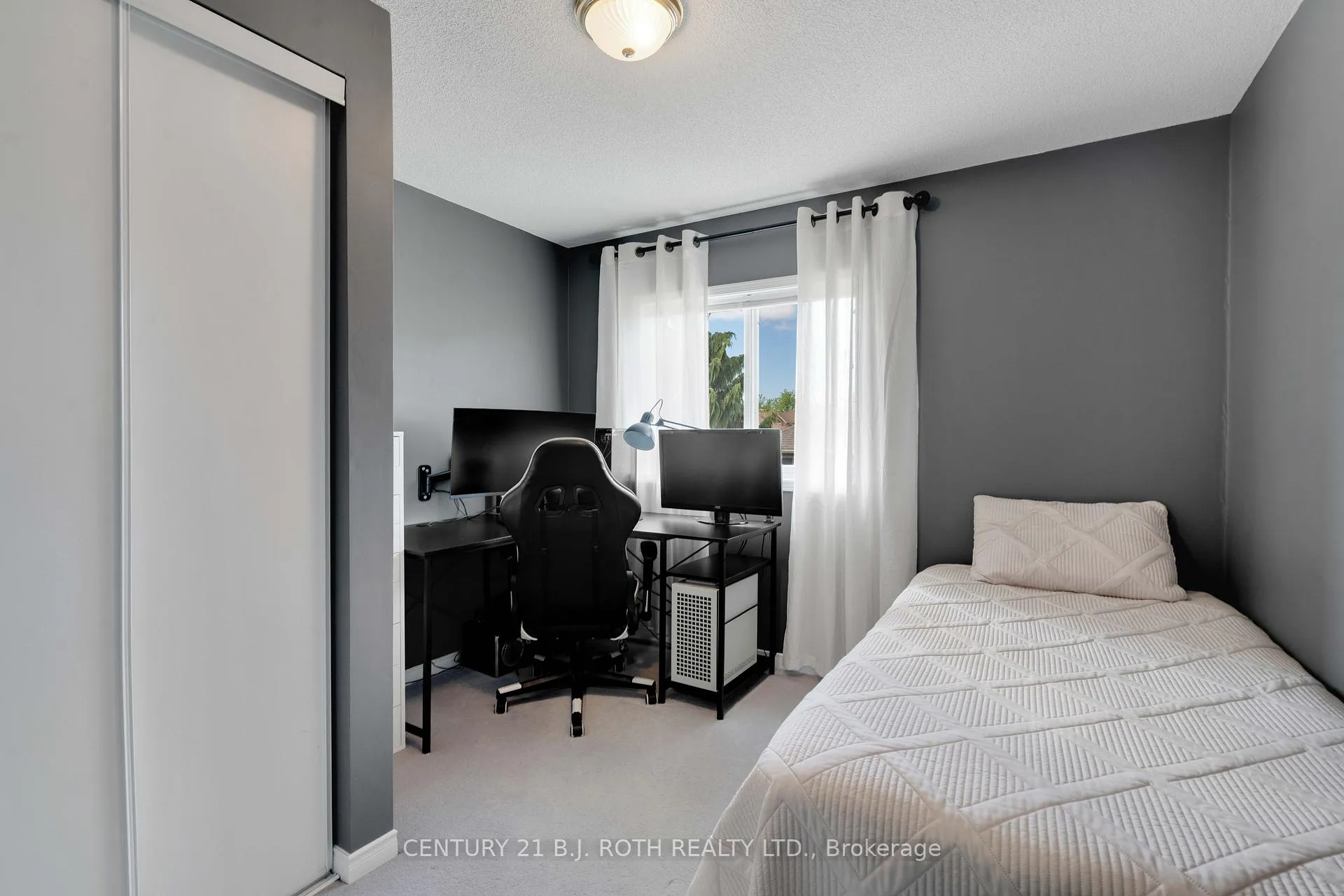 Photo 19 of 30 Ginger Drive, Barrie, Holly — HOMEH