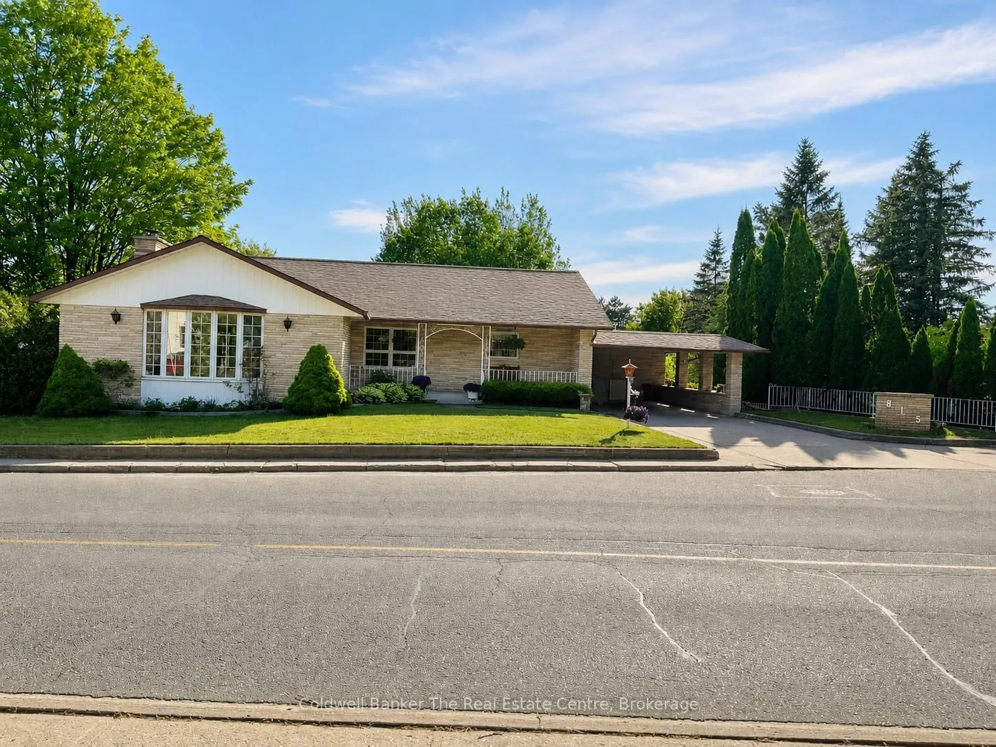Photo of 815 Muskoka Road N