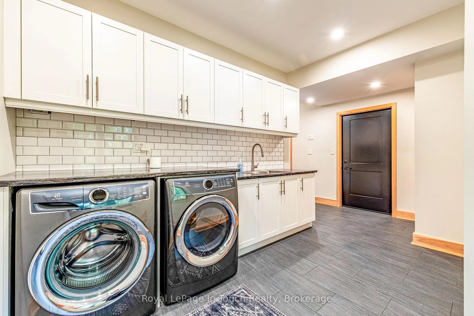 Photo 31 of 14 Carling Cove Drive, Carling — HOMEH