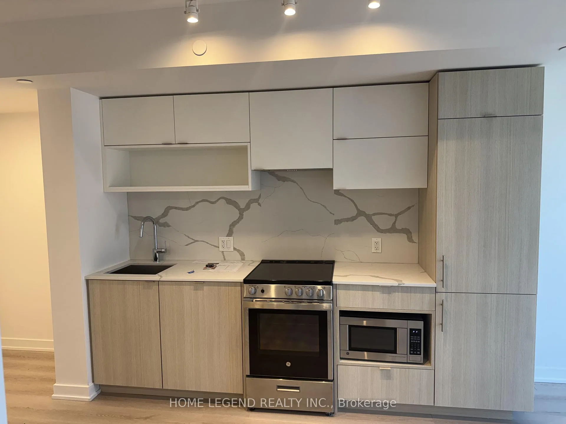 Photo 5 of Unit 1102, 100 Queen Street E, Toronto, Church-Yonge Corridor — HOMEH