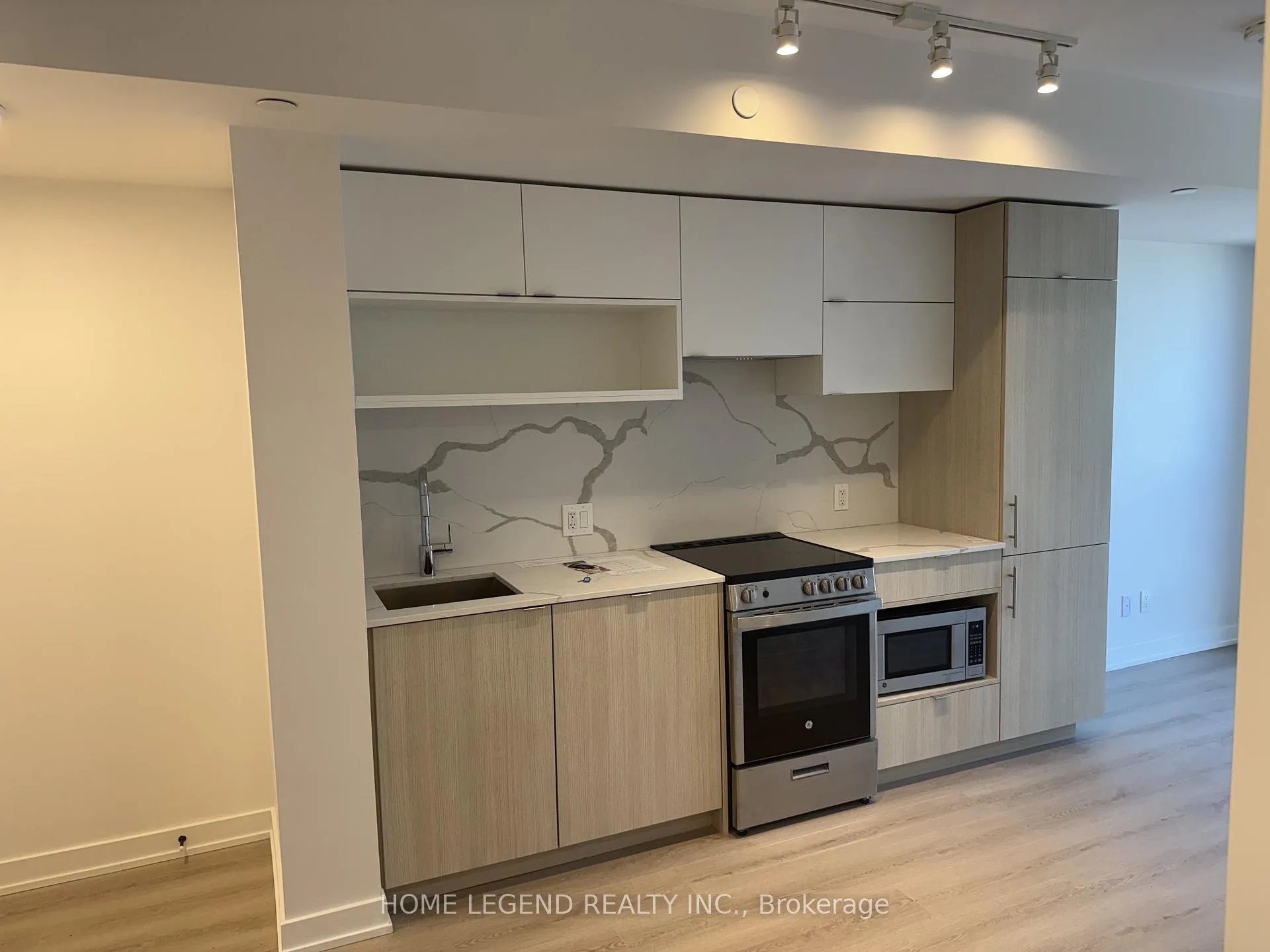 Photo 6 of Unit 1102, 100 Queen Street E, Toronto, Church-Yonge Corridor — HOMEH