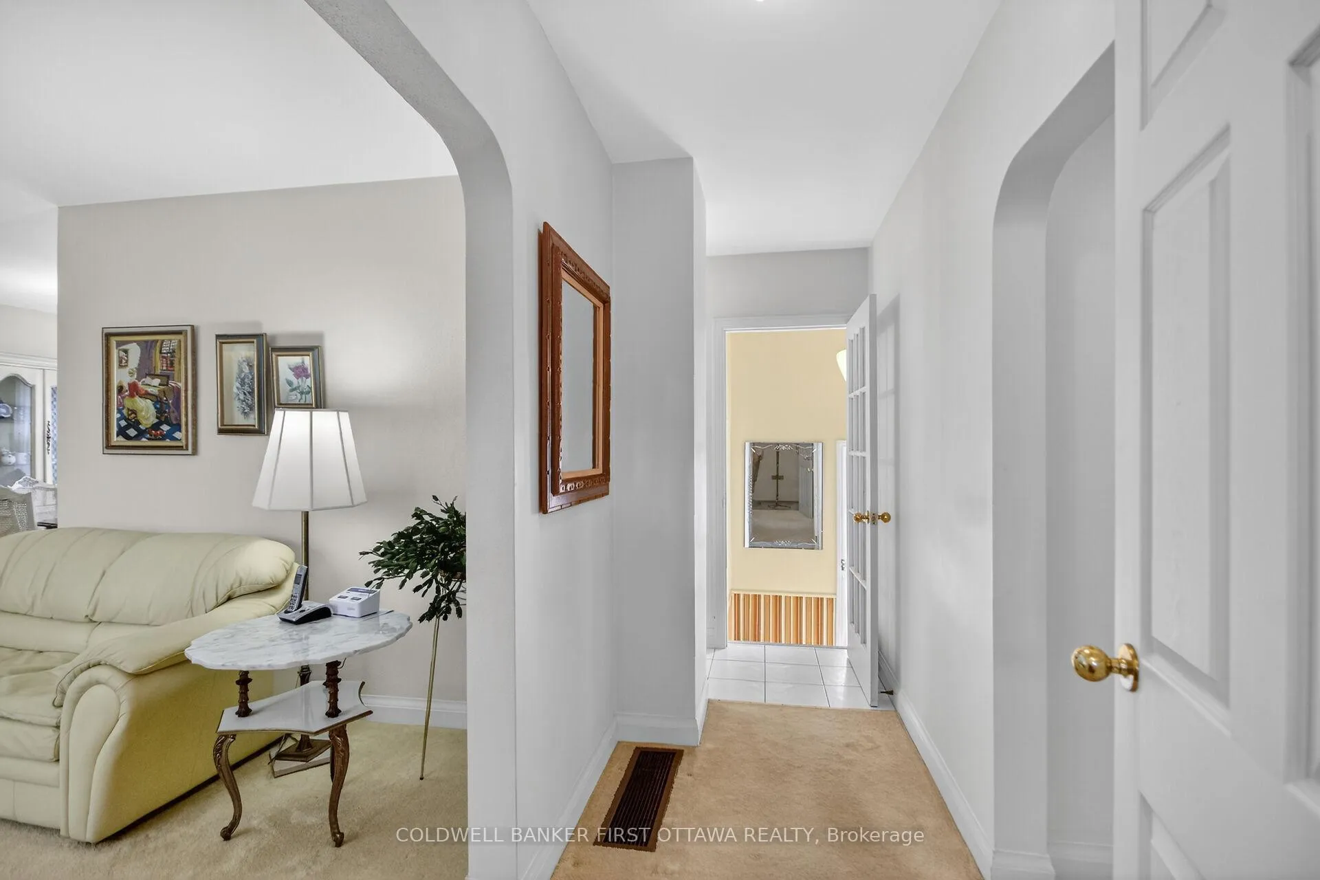Photo 2 of 1533 Mimosa Avenue, Ottawa, Riverview Park — HOMEH