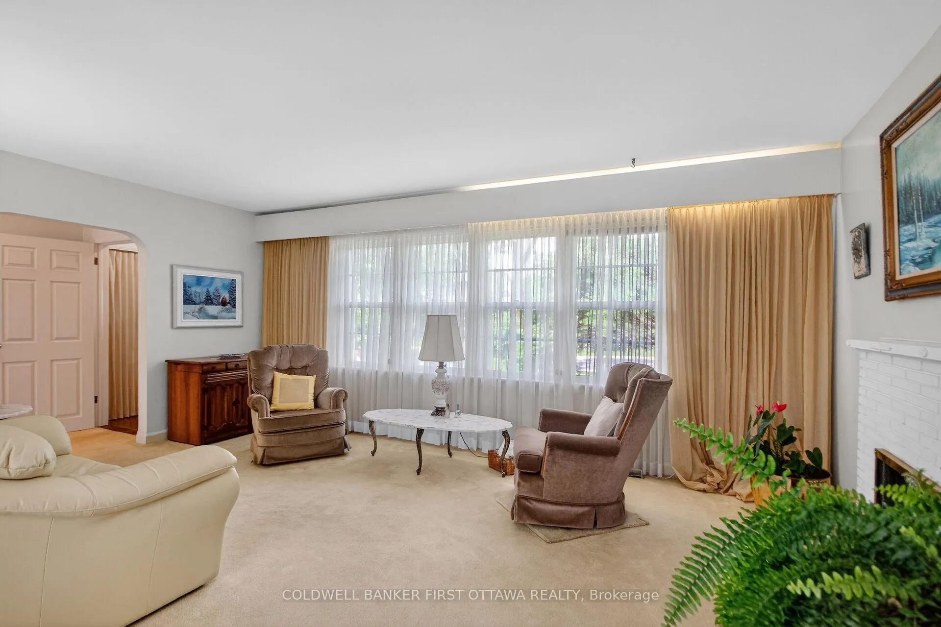 Photo 4 of 1533 Mimosa Avenue, Ottawa, Riverview Park — HOMEH