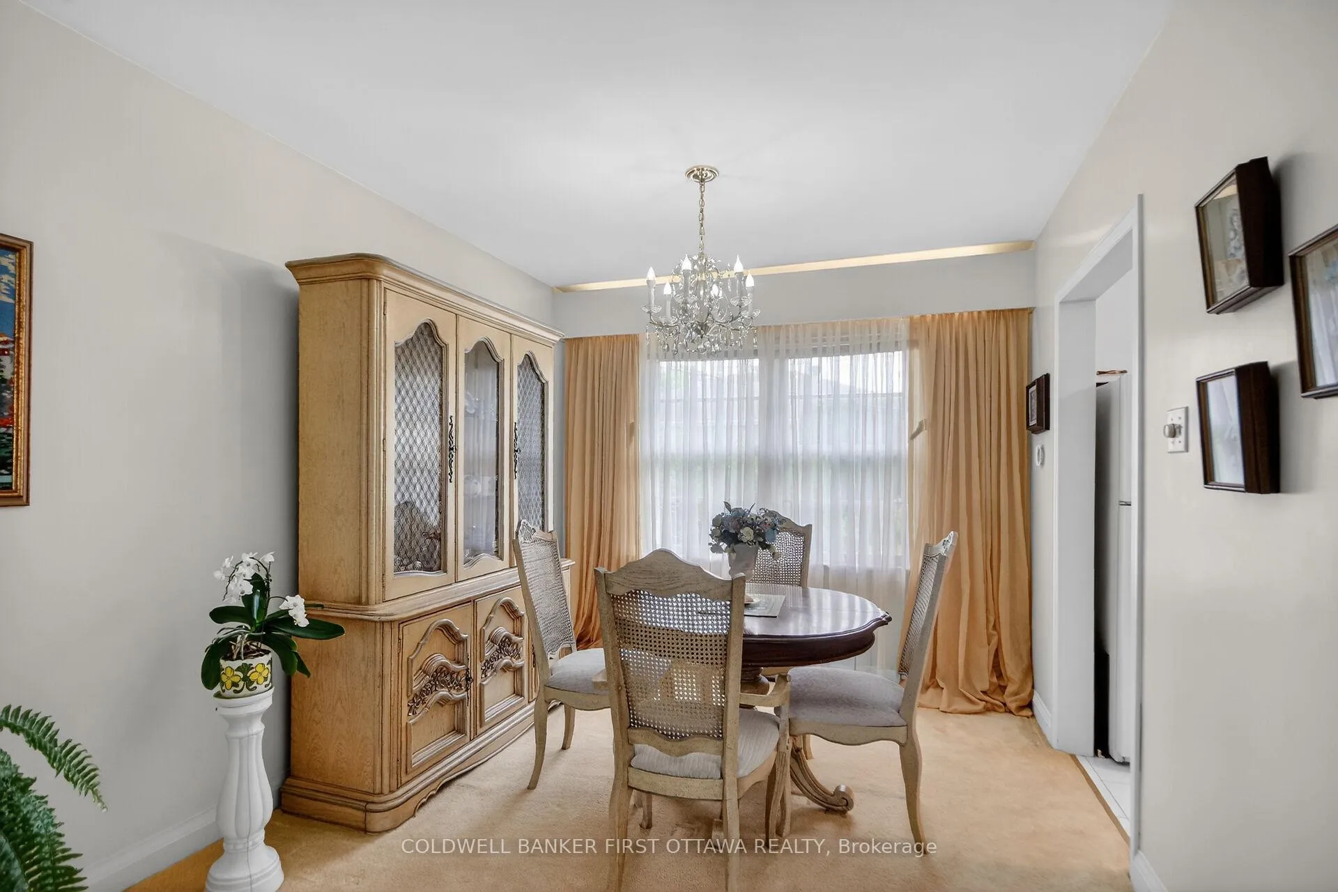 Photo 12 of 1533 Mimosa Avenue, Ottawa, Riverview Park — HOMEH