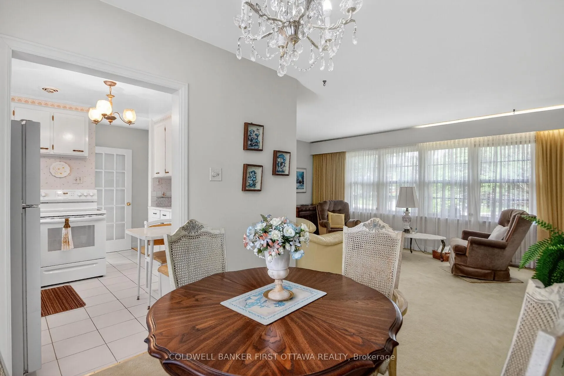 Photo 13 of 1533 Mimosa Avenue, Ottawa, Riverview Park — HOMEH