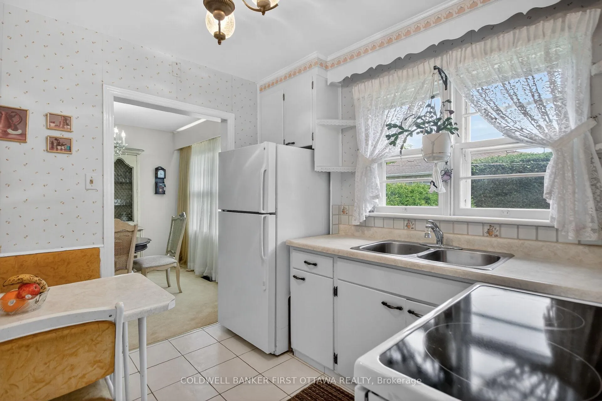 Photo 21 of 1533 Mimosa Avenue, Ottawa, Riverview Park — HOMEH