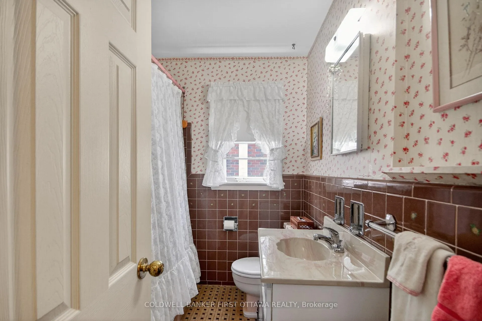 Photo 29 of 1533 Mimosa Avenue, Ottawa, Riverview Park — HOMEH