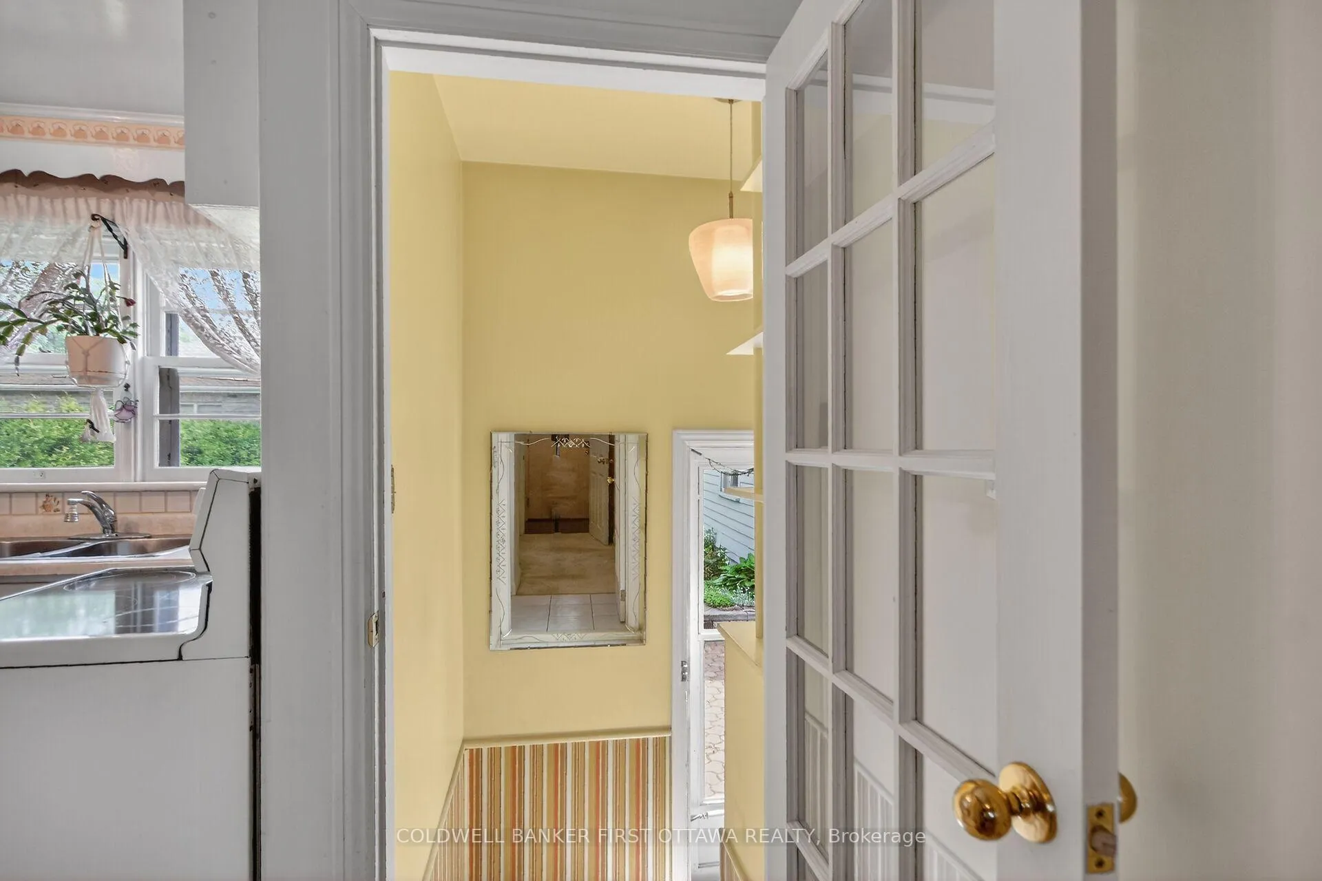 Photo 31 of 1533 Mimosa Avenue, Ottawa, Riverview Park — HOMEH