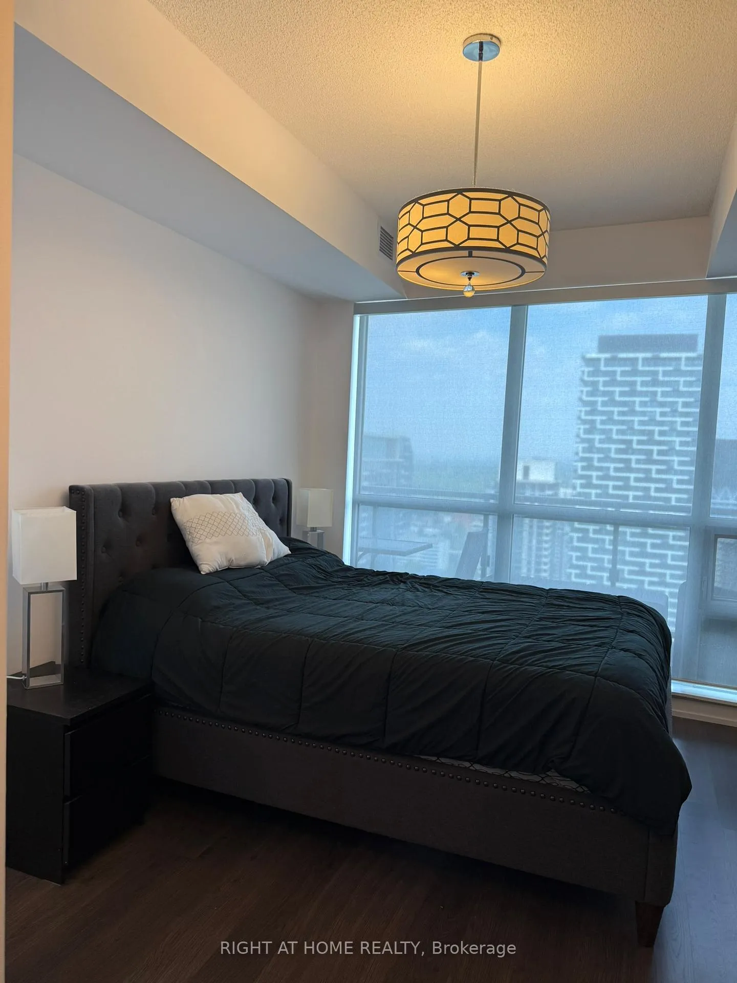 Photo 15 of Unit 2913, 98 Lillian Street, Toronto, Mount Pleasant West — HOMEH