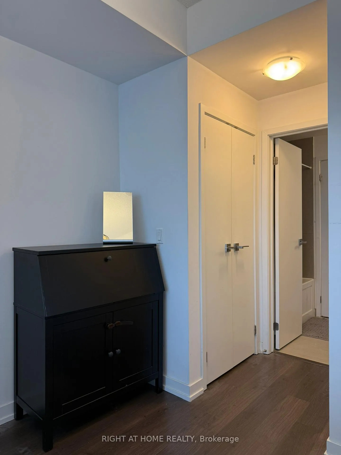 Photo 17 of Unit 2913, 98 Lillian Street, Toronto, Mount Pleasant West — HOMEH