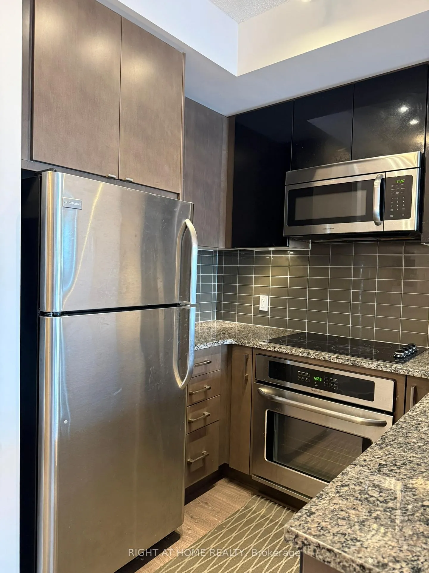Photo 19 of Unit 2913, 98 Lillian Street, Toronto, Mount Pleasant West — HOMEH