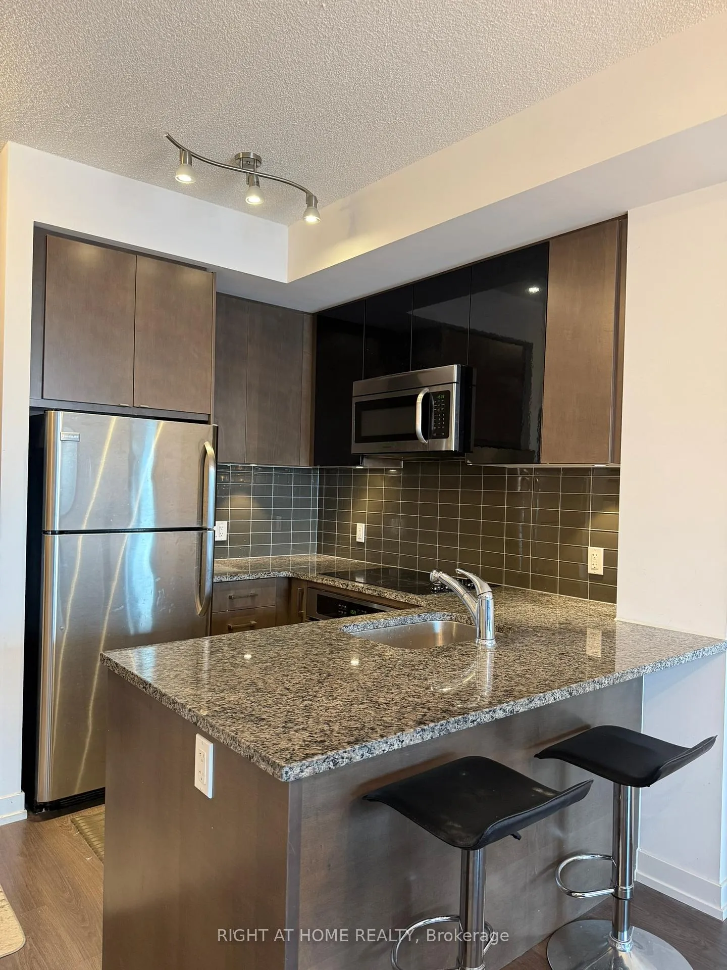 Photo 21 of Unit 2913, 98 Lillian Street, Toronto, Mount Pleasant West — HOMEH