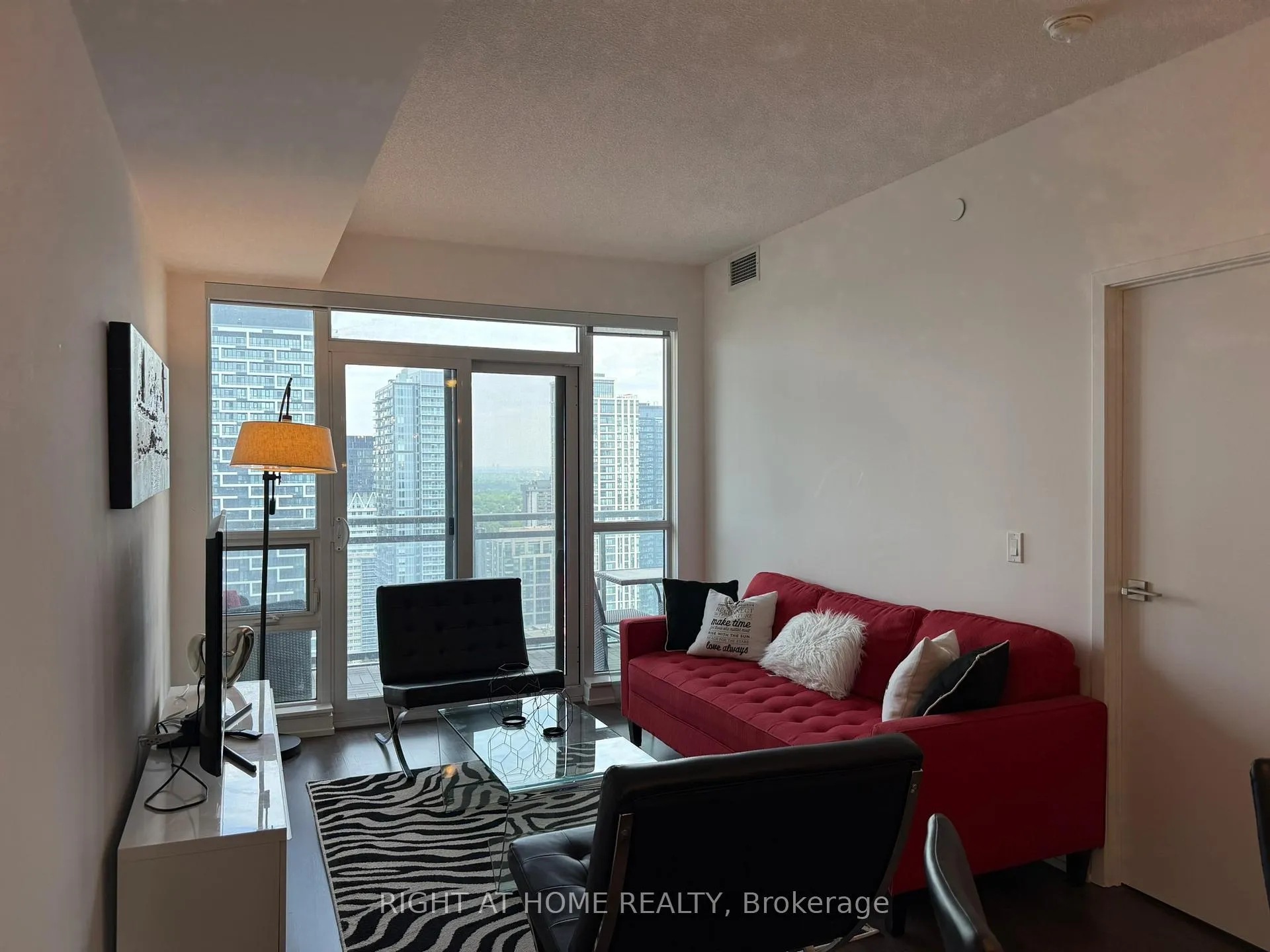 Photo 25 of Unit 2913, 98 Lillian Street, Toronto, Mount Pleasant West — HOMEH