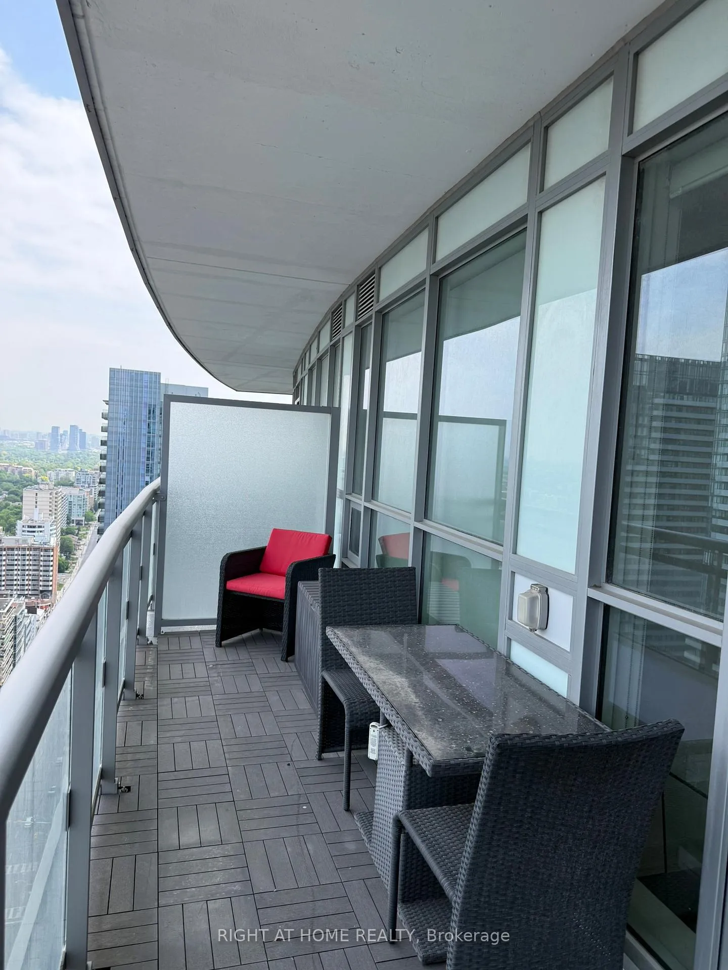 Photo 28 of Unit 2913, 98 Lillian Street, Toronto, Mount Pleasant West — HOMEH