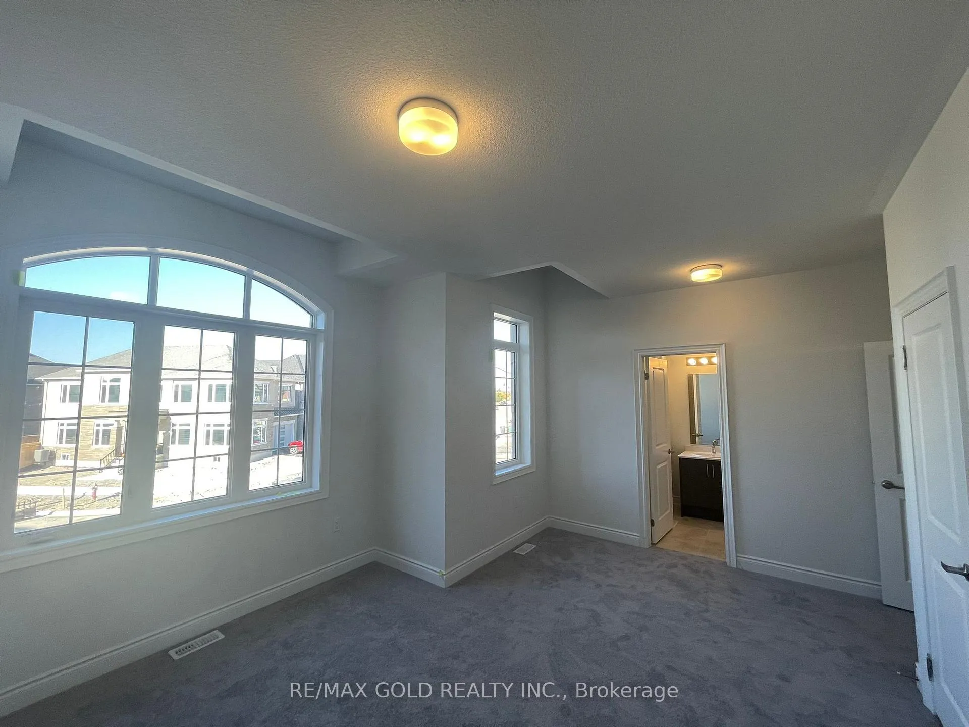 Photo 16 of 31 Dolomite Drive, Brampton, Bram East — HOMEH