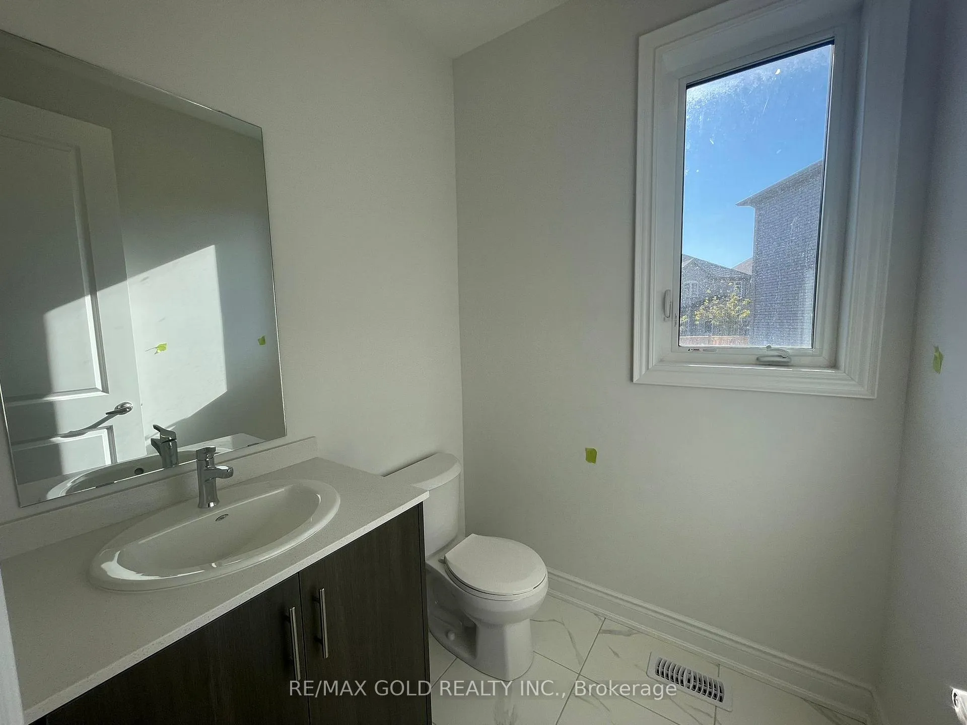 Photo 18 of 31 Dolomite Drive, Brampton, Bram East — HOMEH