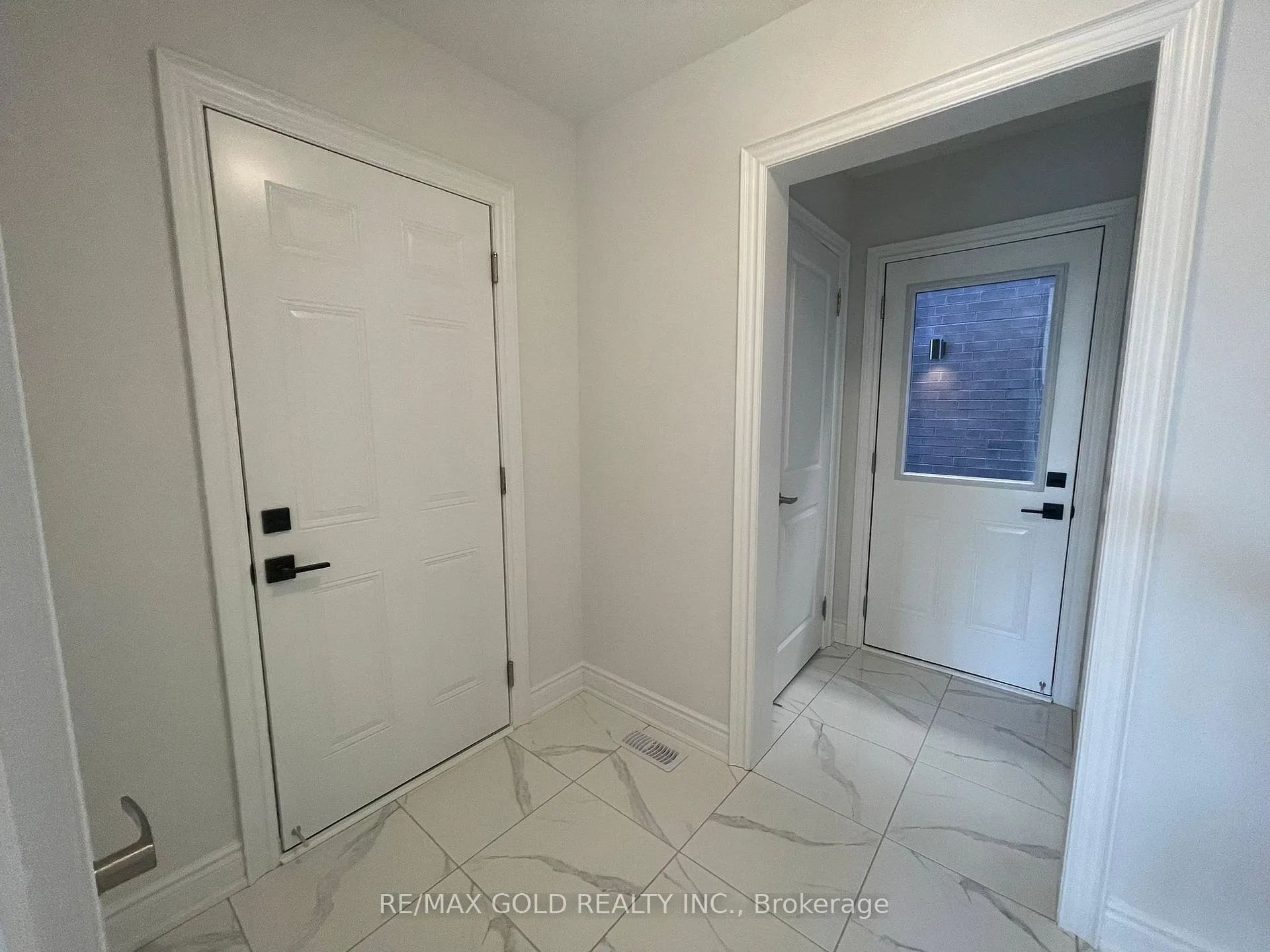 Photo 21 of 31 Dolomite Drive, Brampton, Bram East — HOMEH