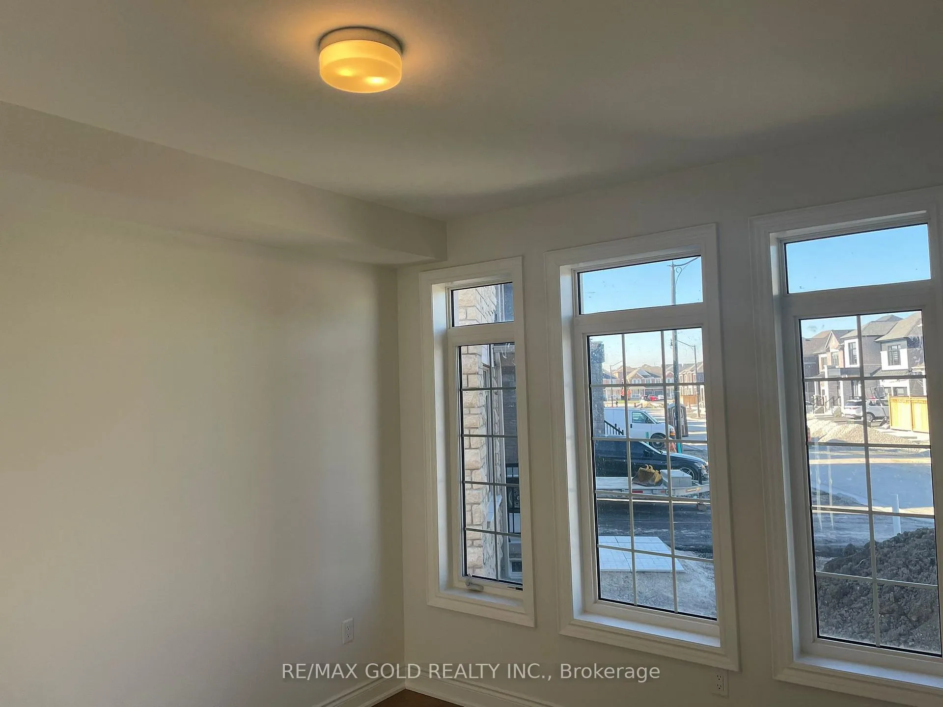 Photo 39 of 31 Dolomite Drive, Brampton, Bram East — HOMEH