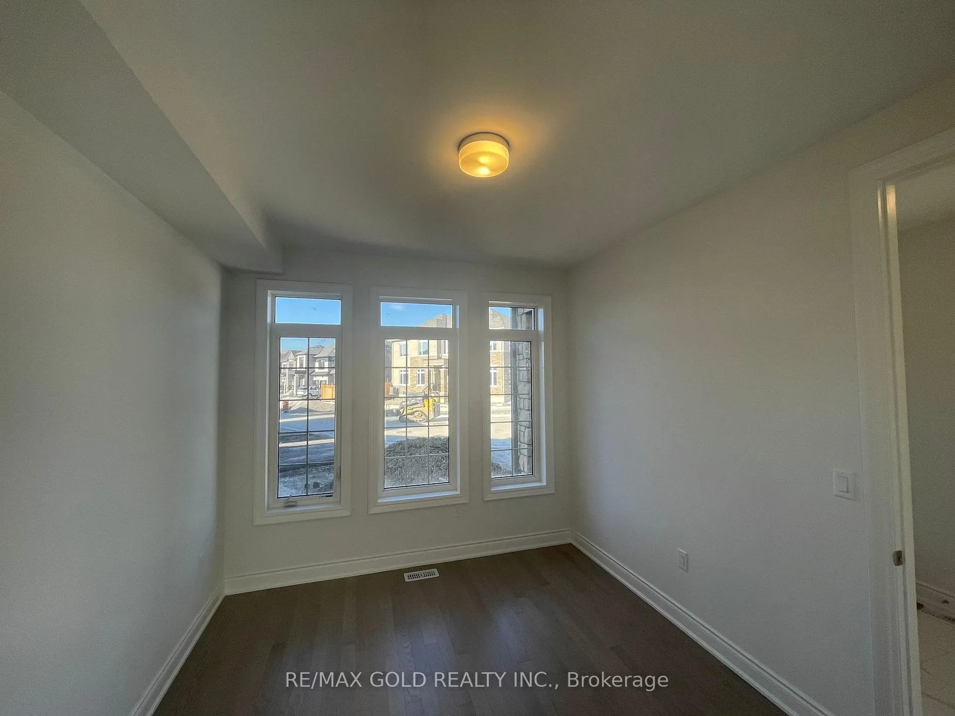 Photo 41 of 31 Dolomite Drive, Brampton, Bram East — HOMEH