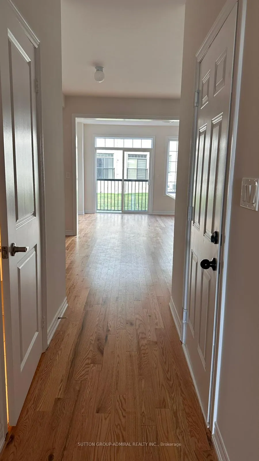 Photo 2 of 10 Hayrake Street, Brampton, Snelgrove — HOMEH