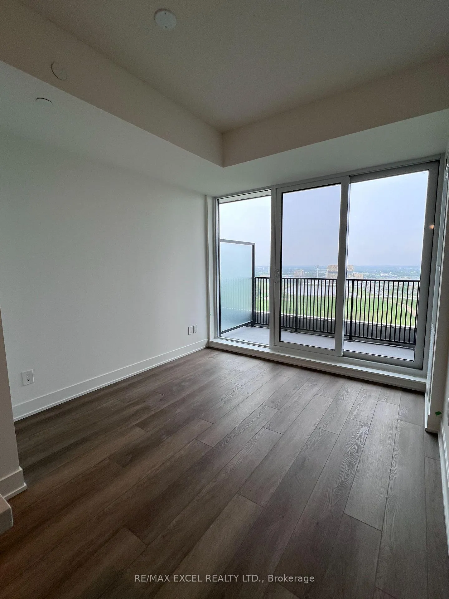 Photo 2 of Unit 1619, 56 Andre de Grasse Street, Markham, Unionville — HOMEH