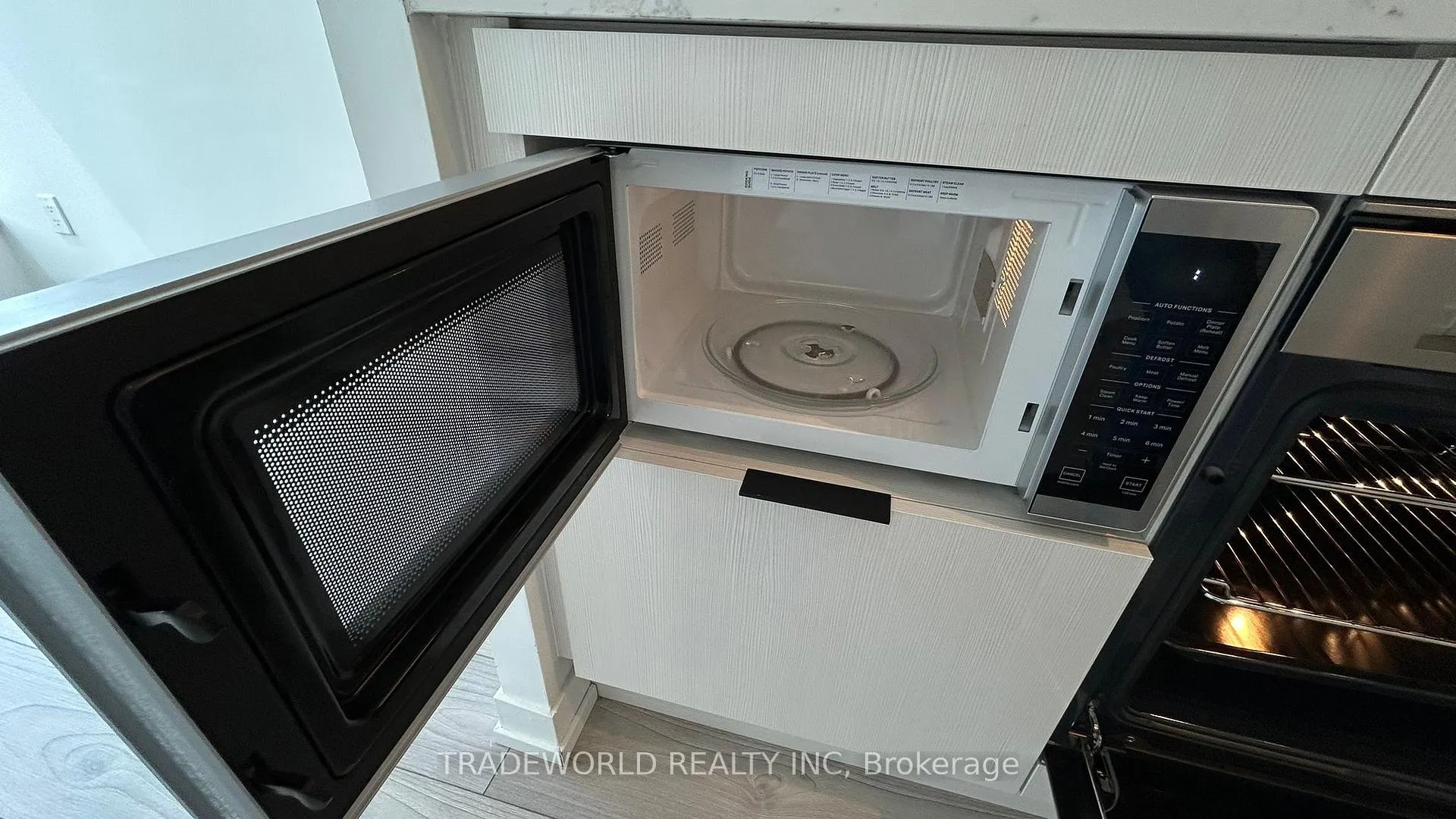 Photo 9 of Unit 2616, 82 Dalhousie Street, Toronto, Church-Yonge Corridor — HOMEH