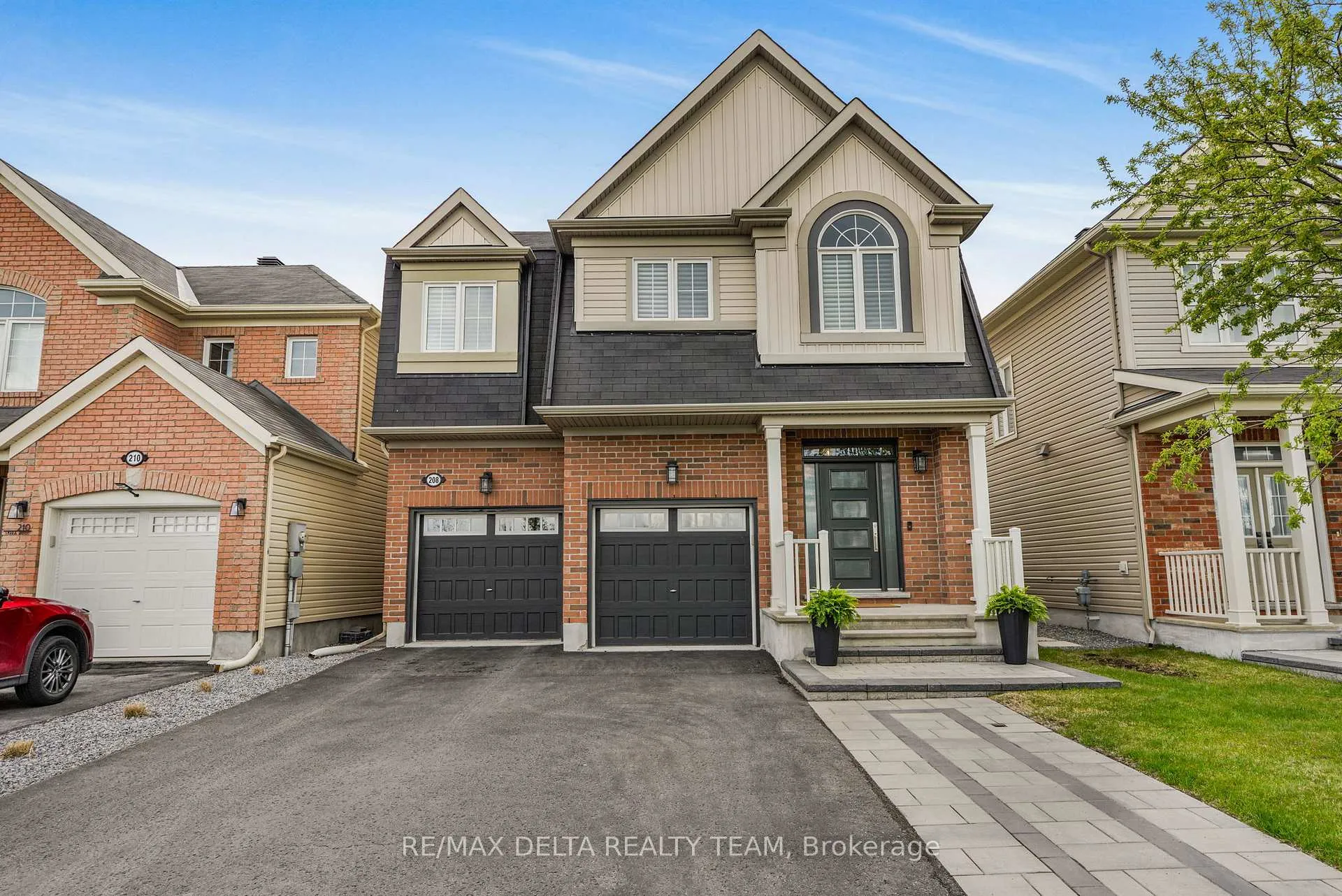 Front of 208 Serra Ridge