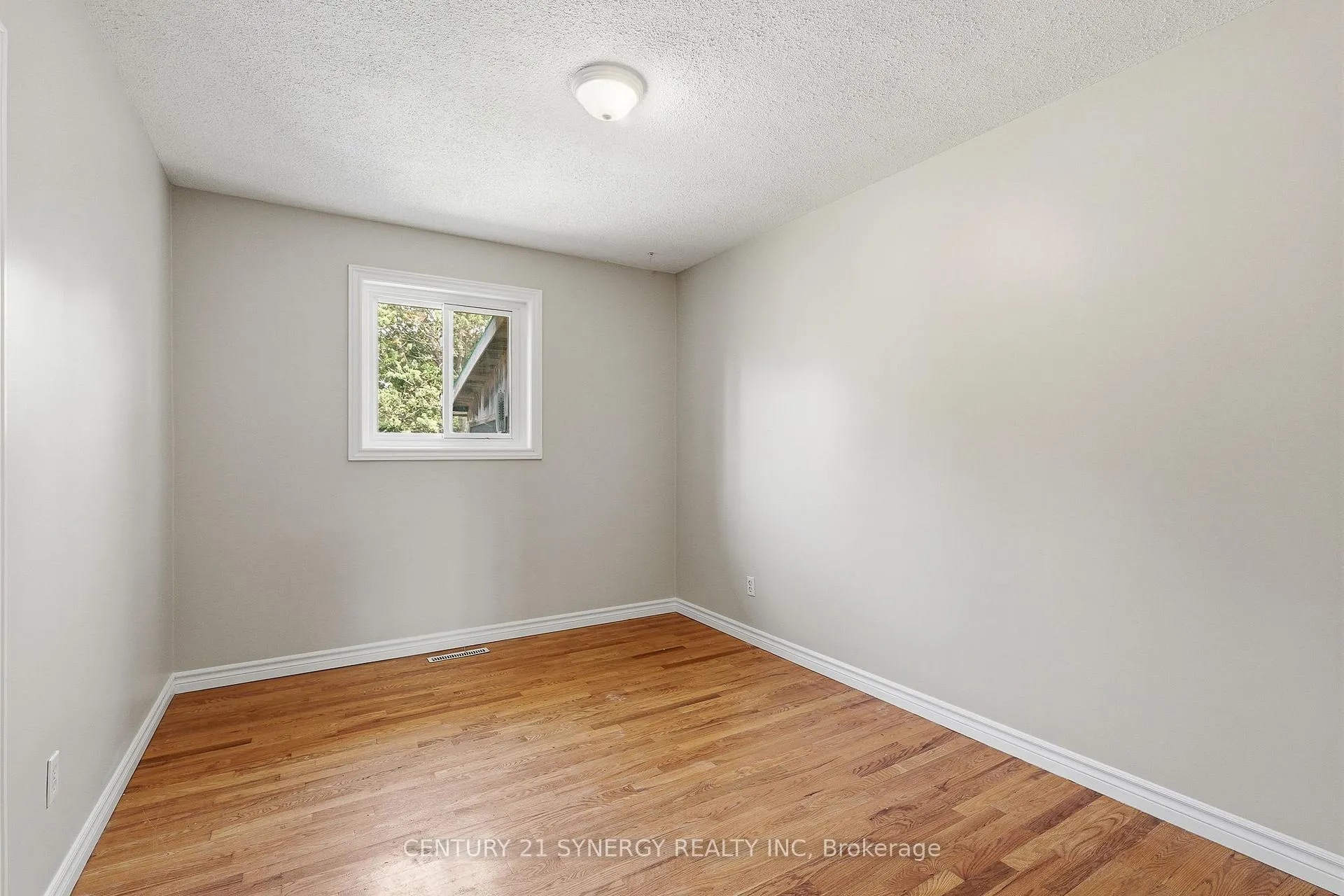 Photo 13 of 3941 Shirley Avenue, Ottawa, Riverside South/Gloucester Glen — HOMEH