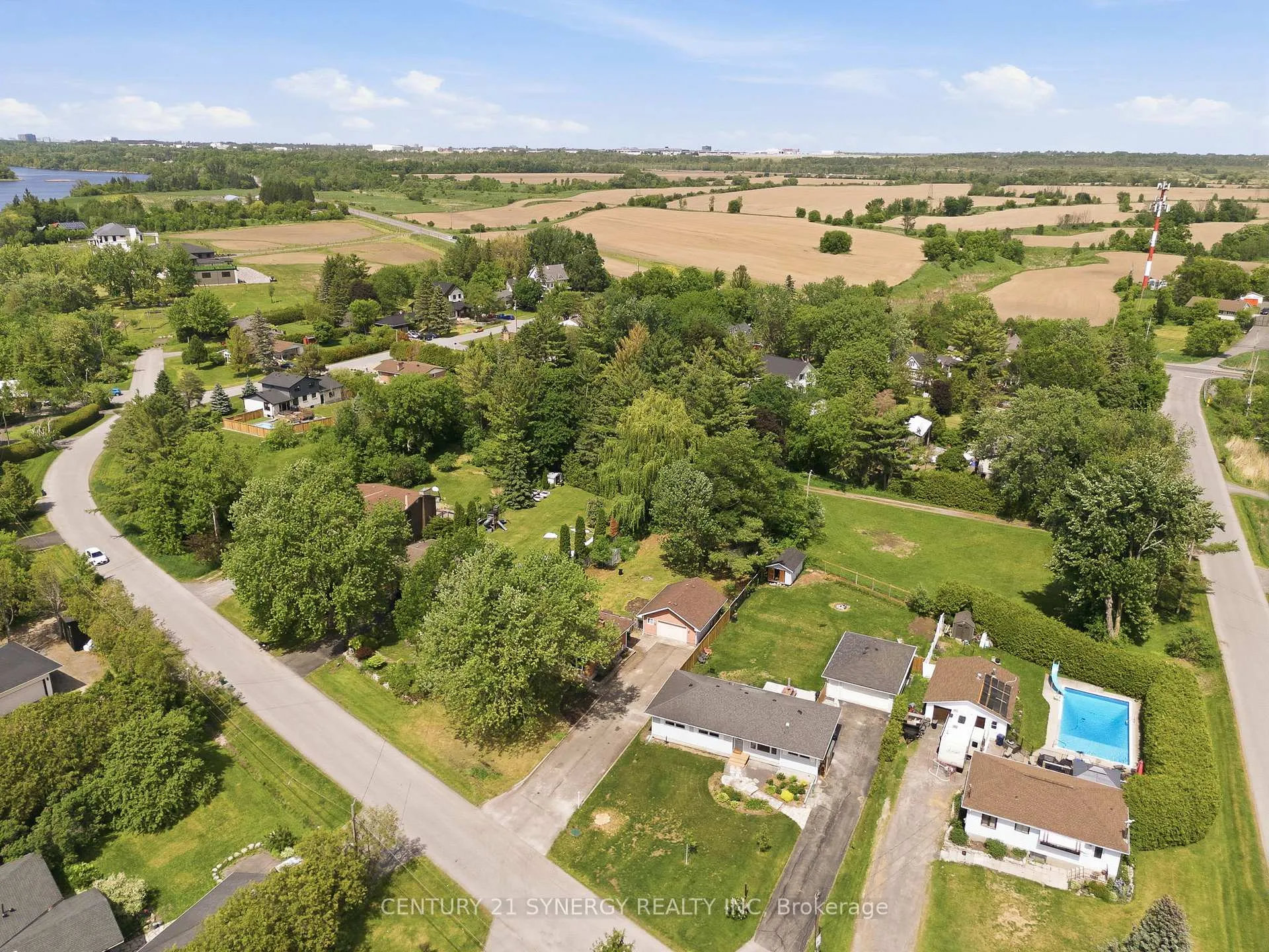 Photo 33 of 3941 Shirley Avenue, Ottawa, Riverside South/Gloucester Glen — HOMEH
