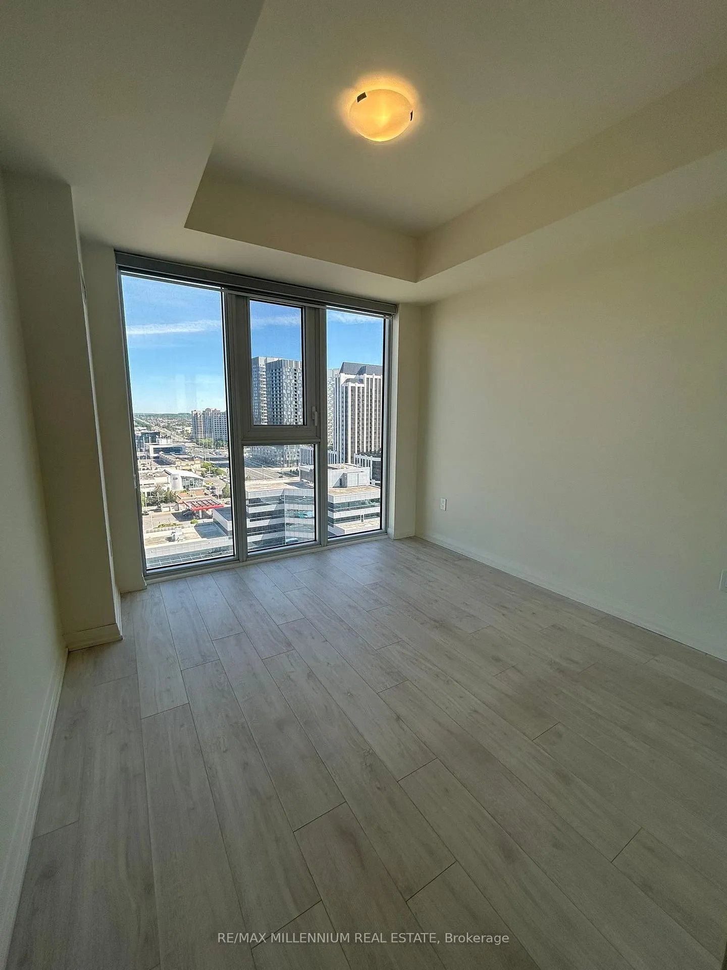Photo 9 of Unit 408, 27 Korda Gate, Vaughan, Vellore Village — HOMEH