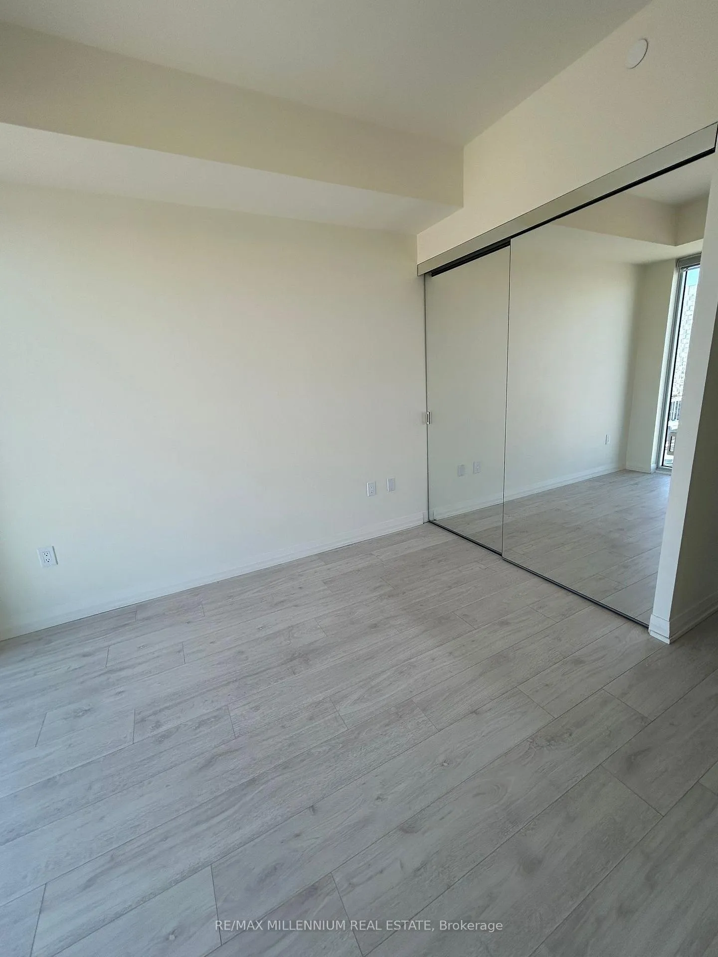 Photo 13 of Unit 408, 27 Korda Gate, Vaughan, Vellore Village — HOMEH