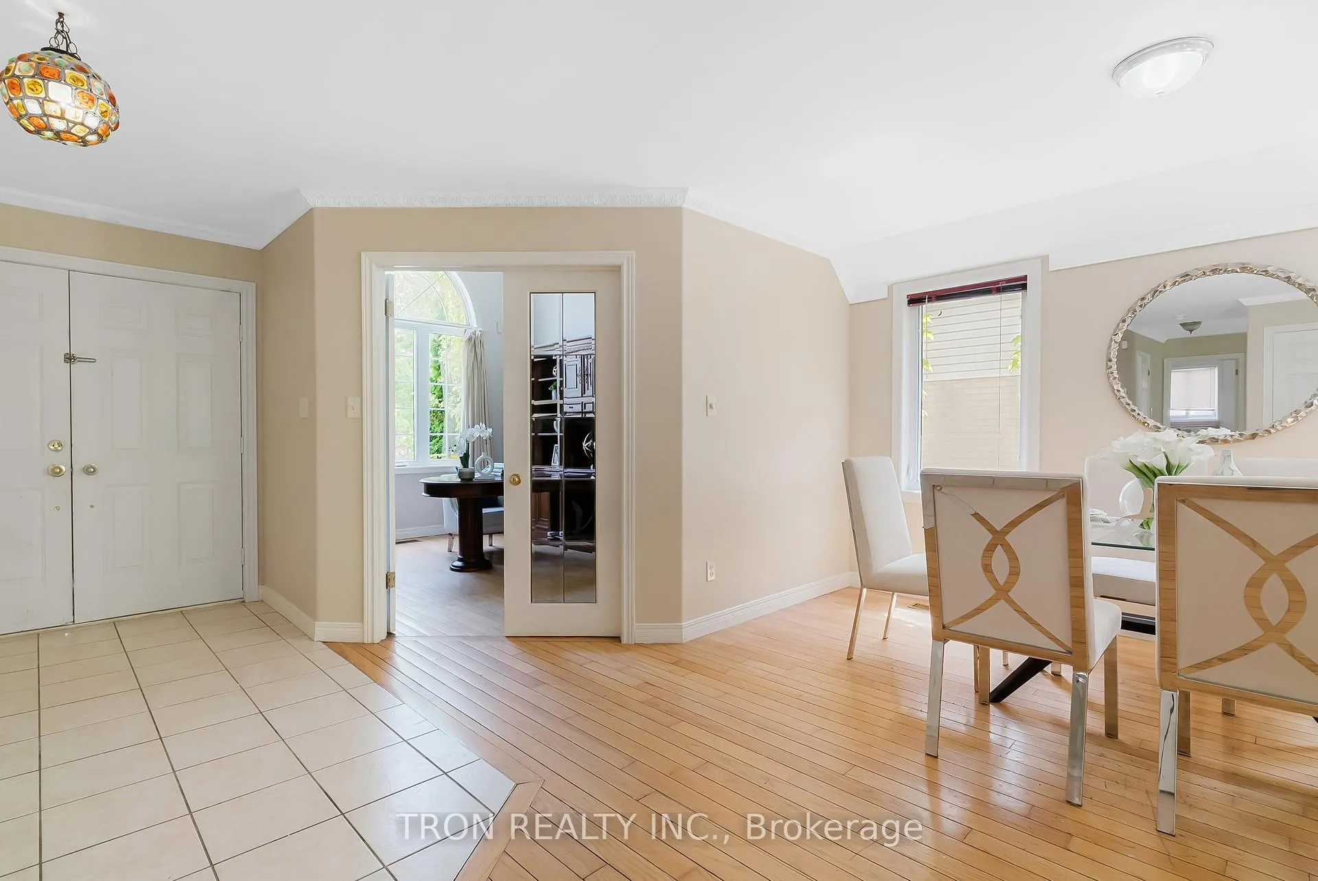 Photo 6 of 505 Yorkshire Drive, Waterloo — HOMEH