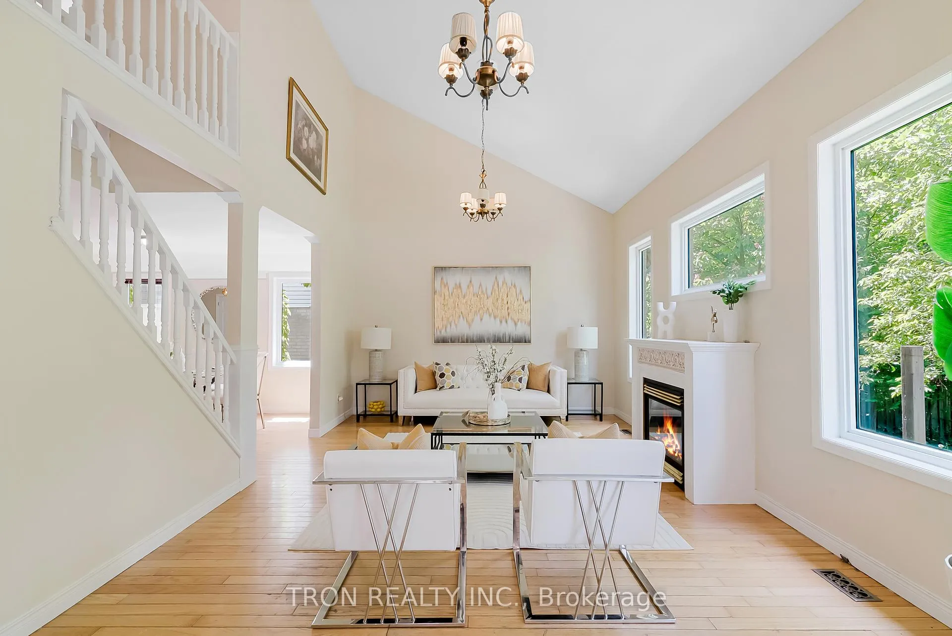 Photo 10 of 505 Yorkshire Drive, Waterloo — HOMEH