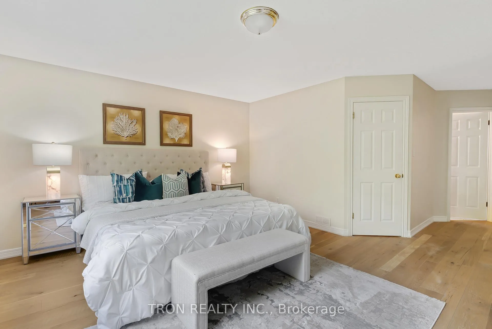 Photo 18 of 505 Yorkshire Drive, Waterloo — HOMEH