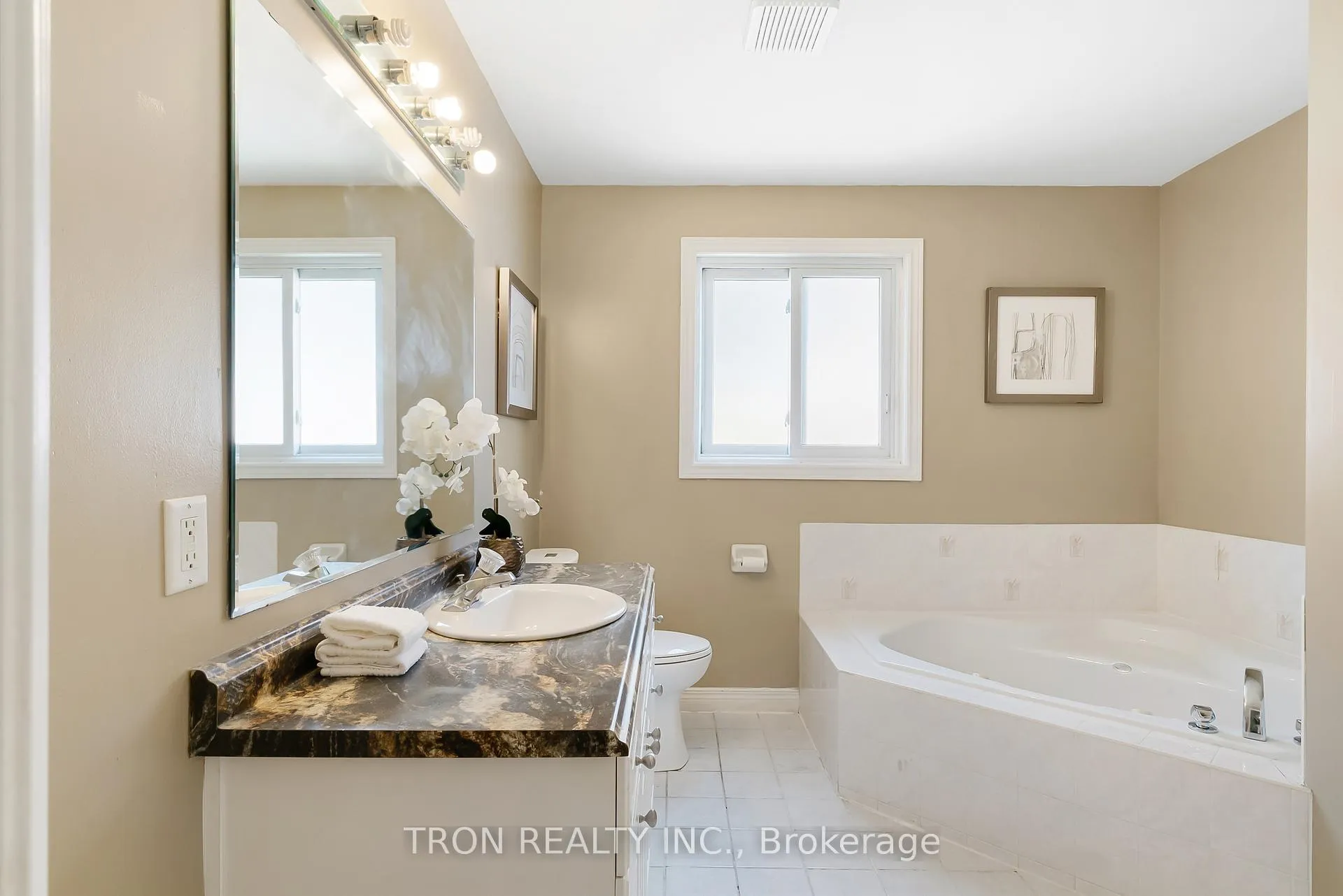 Photo 19 of 505 Yorkshire Drive, Waterloo — HOMEH