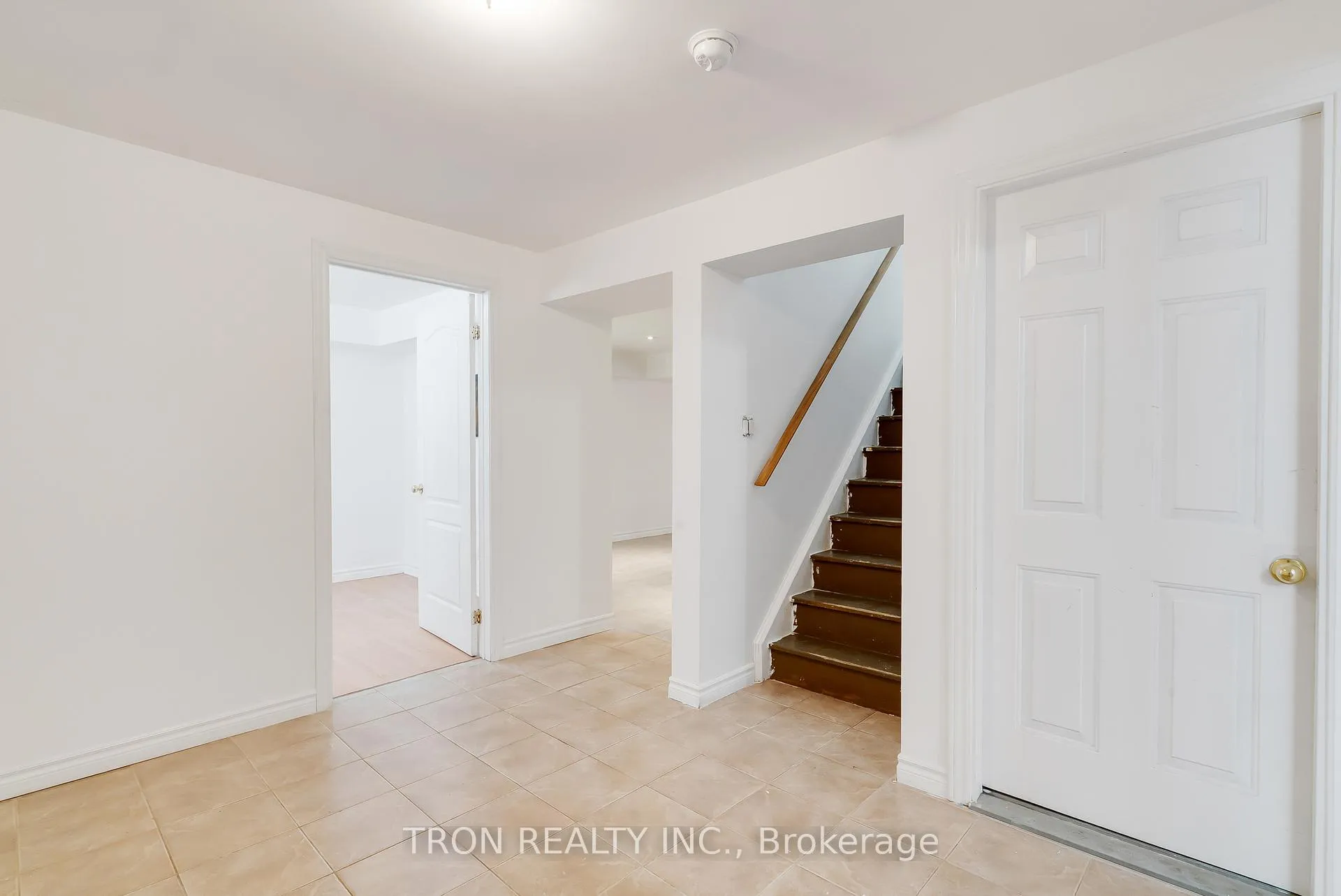 Photo 27 of 505 Yorkshire Drive, Waterloo — HOMEH