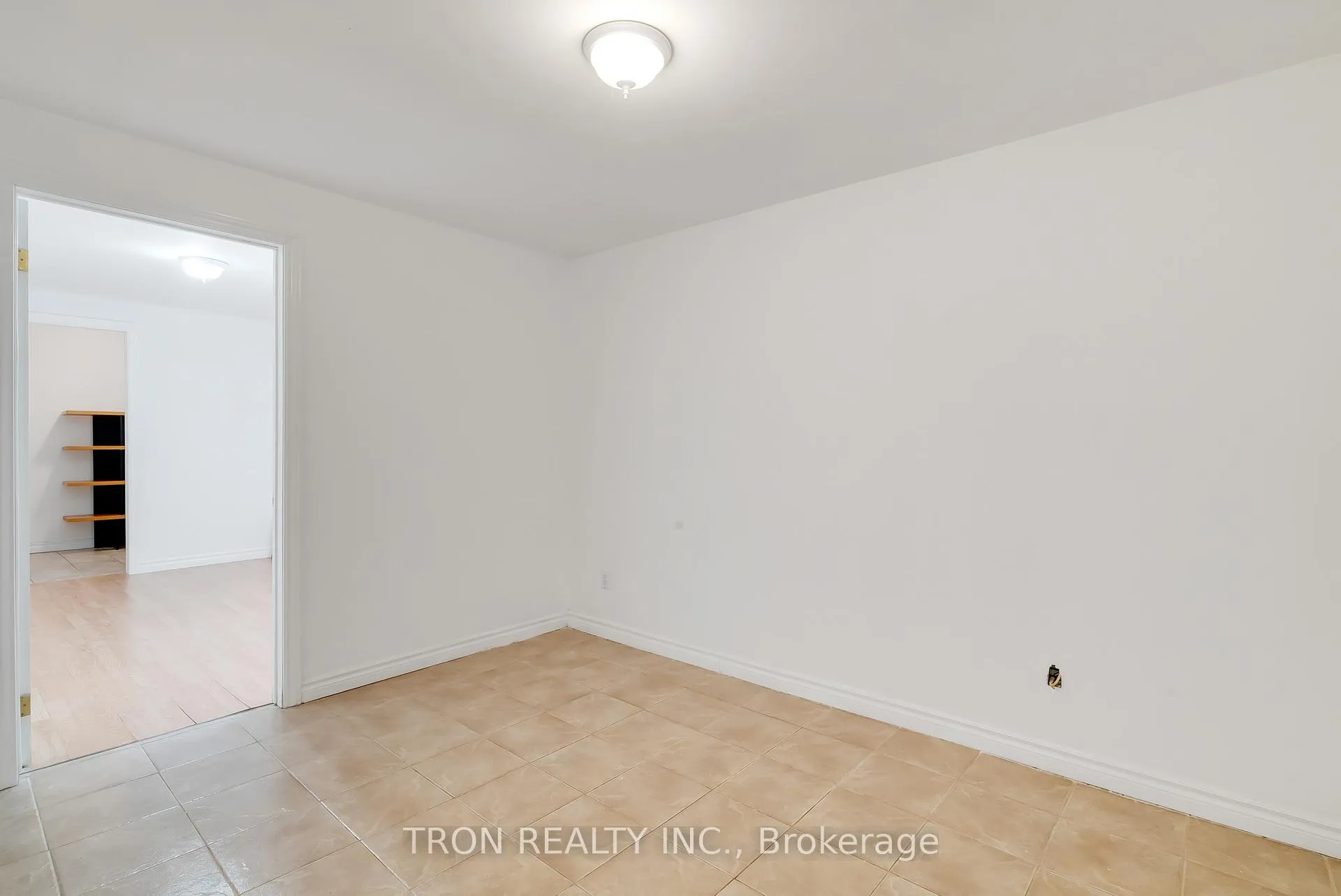 Photo 28 of 505 Yorkshire Drive, Waterloo — HOMEH