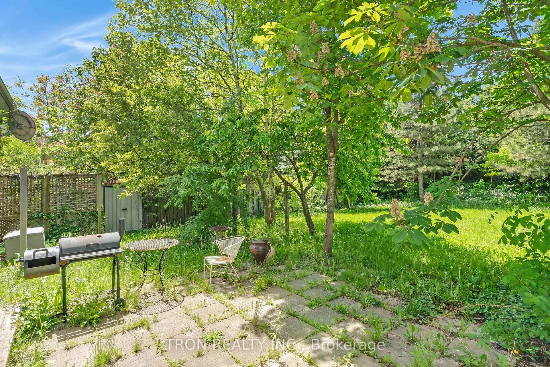 Photo 38 of 505 Yorkshire Drive, Waterloo — HOMEH