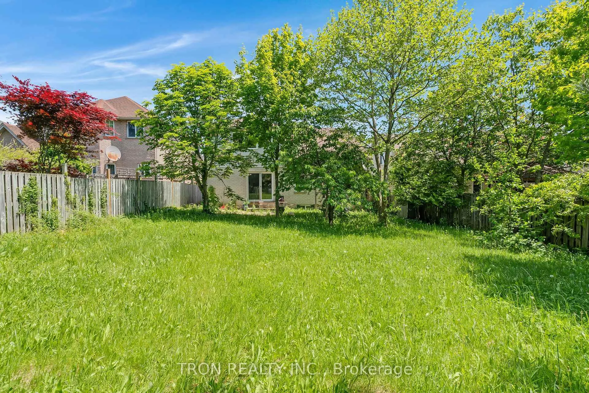 Photo 39 of 505 Yorkshire Drive, Waterloo — HOMEH