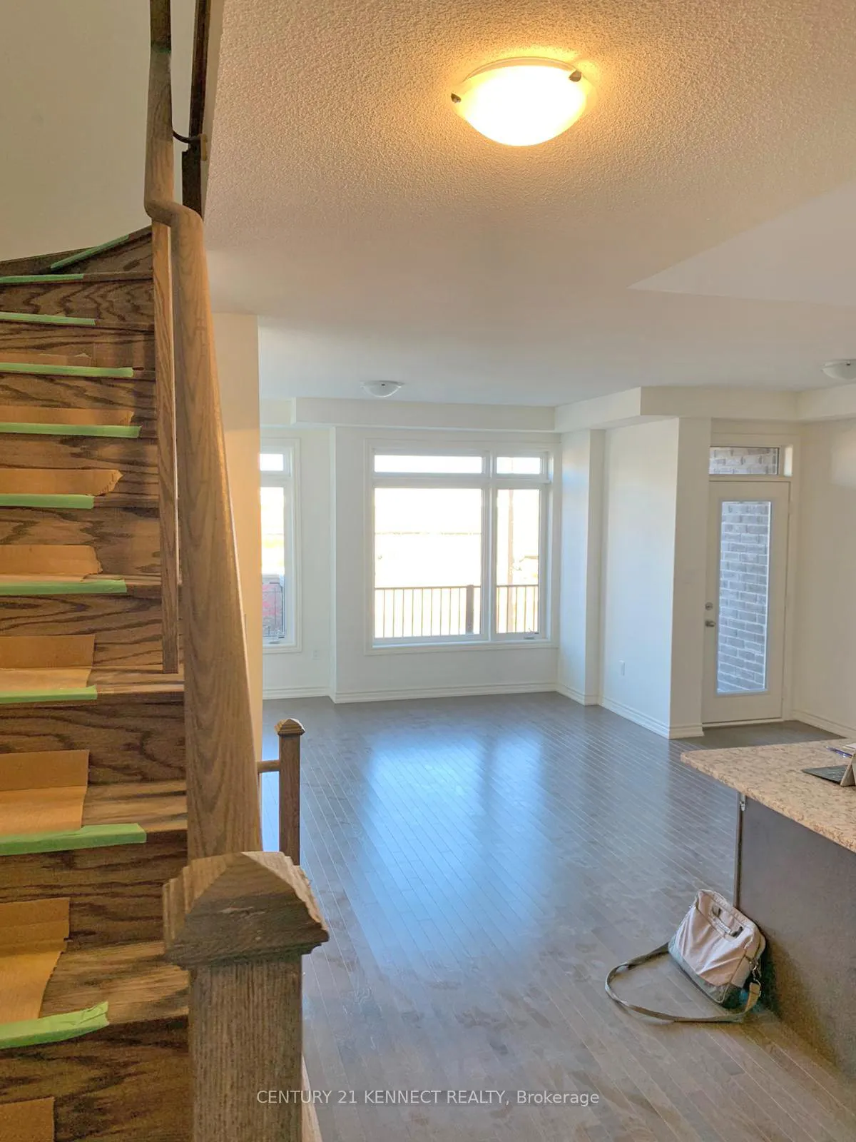 Photo 8 of 15 Arrowview Drive, Brampton, Northwest Brampton — HOMEH