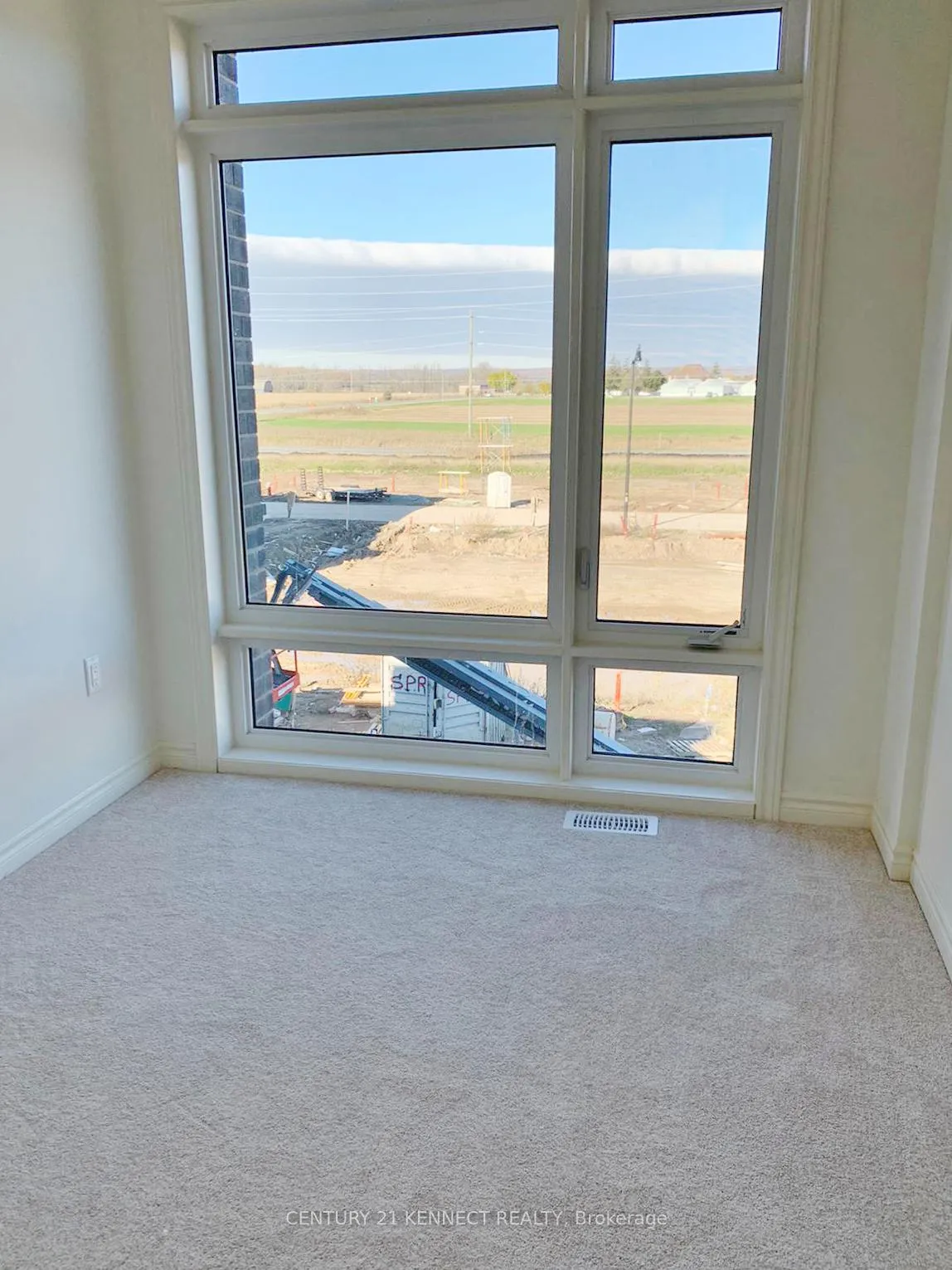 Photo 11 of 15 Arrowview Drive, Brampton, Northwest Brampton — HOMEH