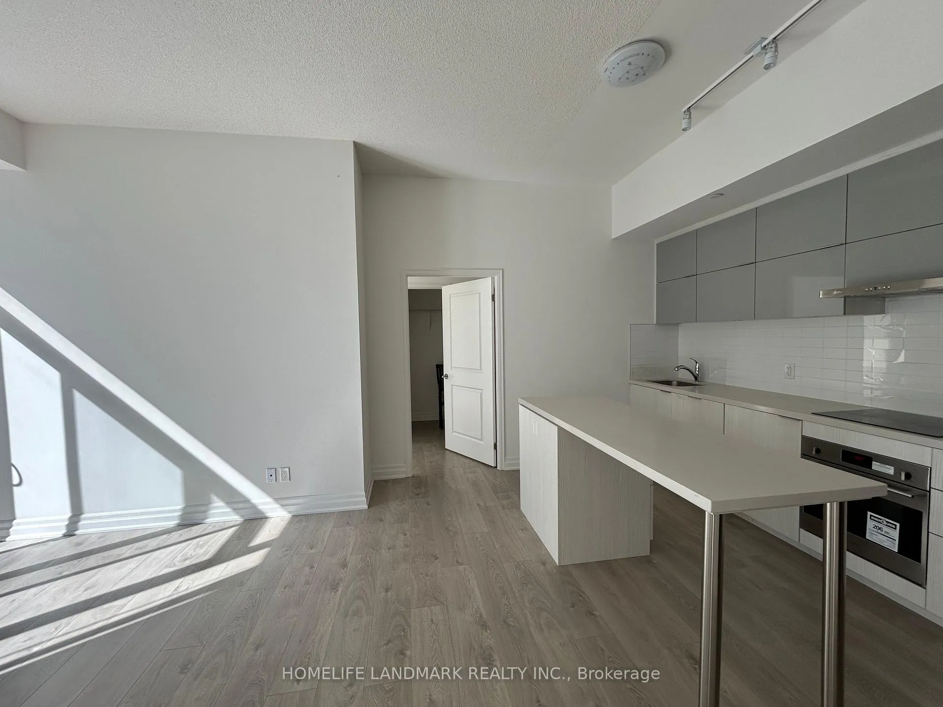 Photo 14 of Unit 710, 18 Rouge Valley Drive W, Markham, Unionville — HOMEH