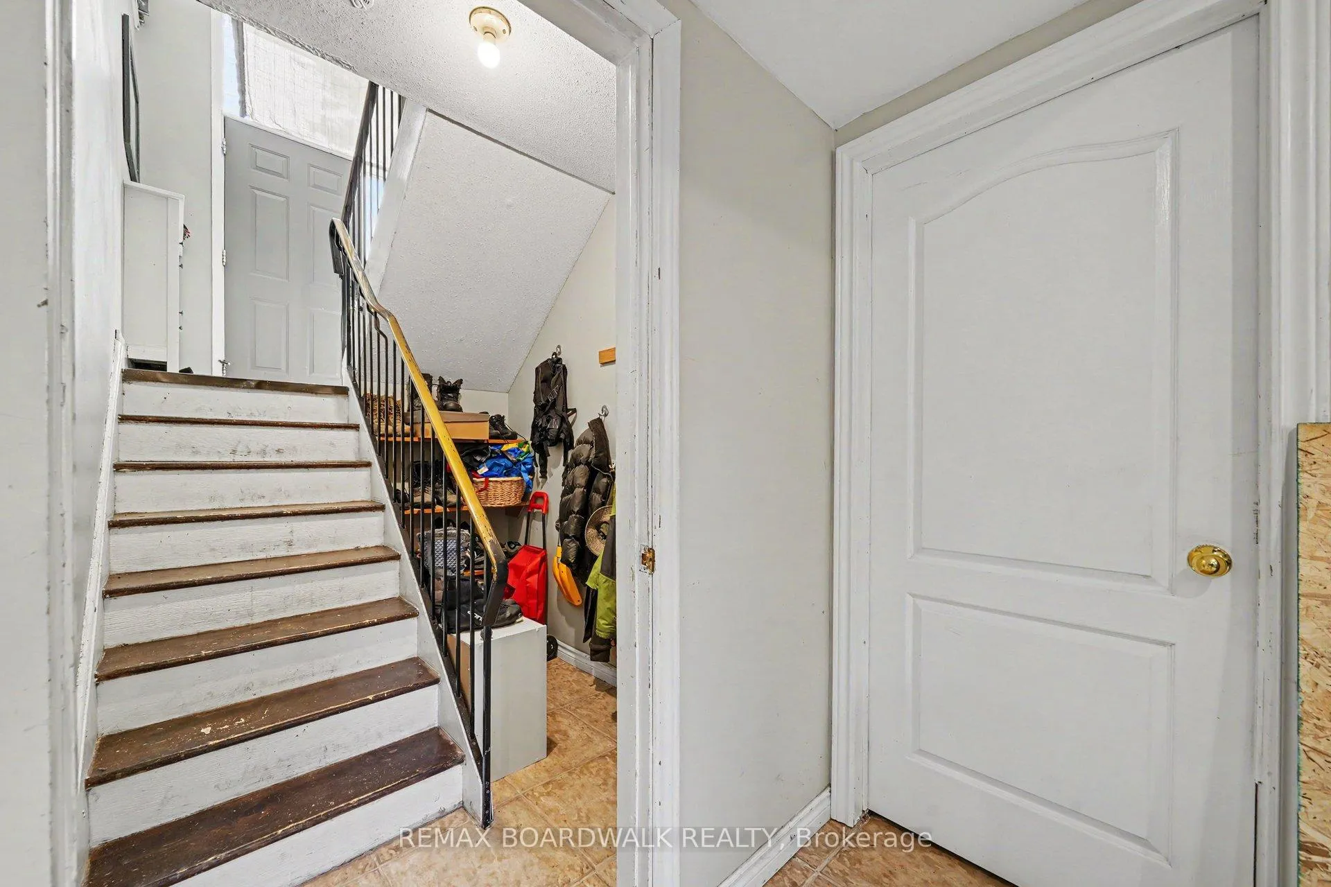Photo 4 of 3399 Regburn Drive, Ottawa, Osgoode — HOMEH