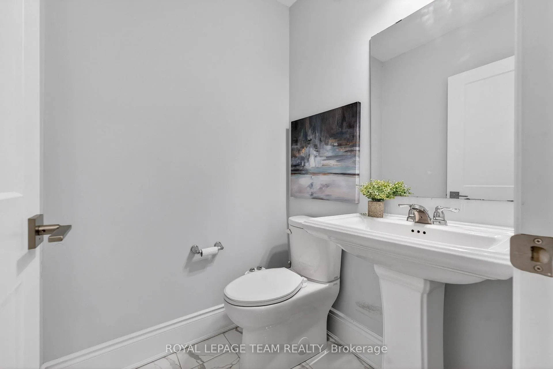 Photo 15 of 290 Ponderosa Street, Ottawa, Kanata - Emerald Meadows/Trailwest — HOMEH